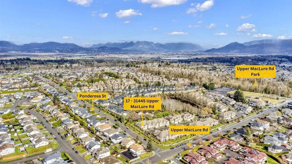 17 31445 Upper Maclure Road