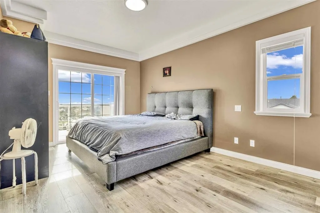 17 31445 Upper Maclure Road