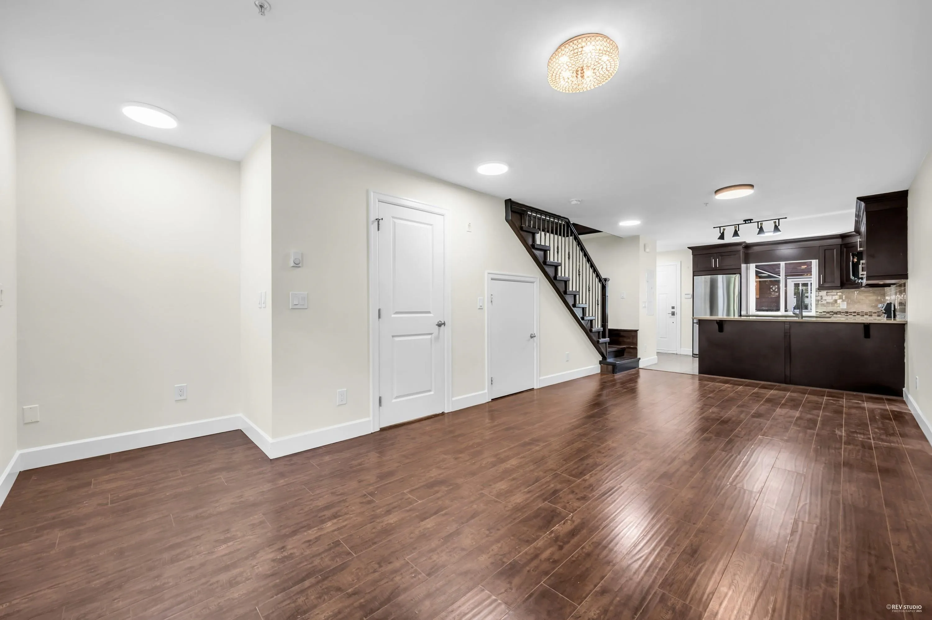 201 423 8th Street