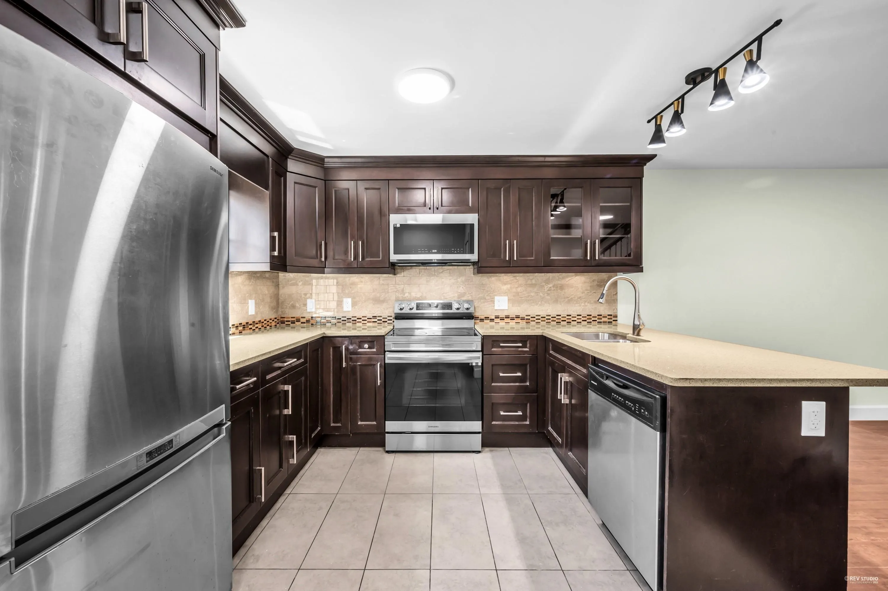 201 423 8th Street