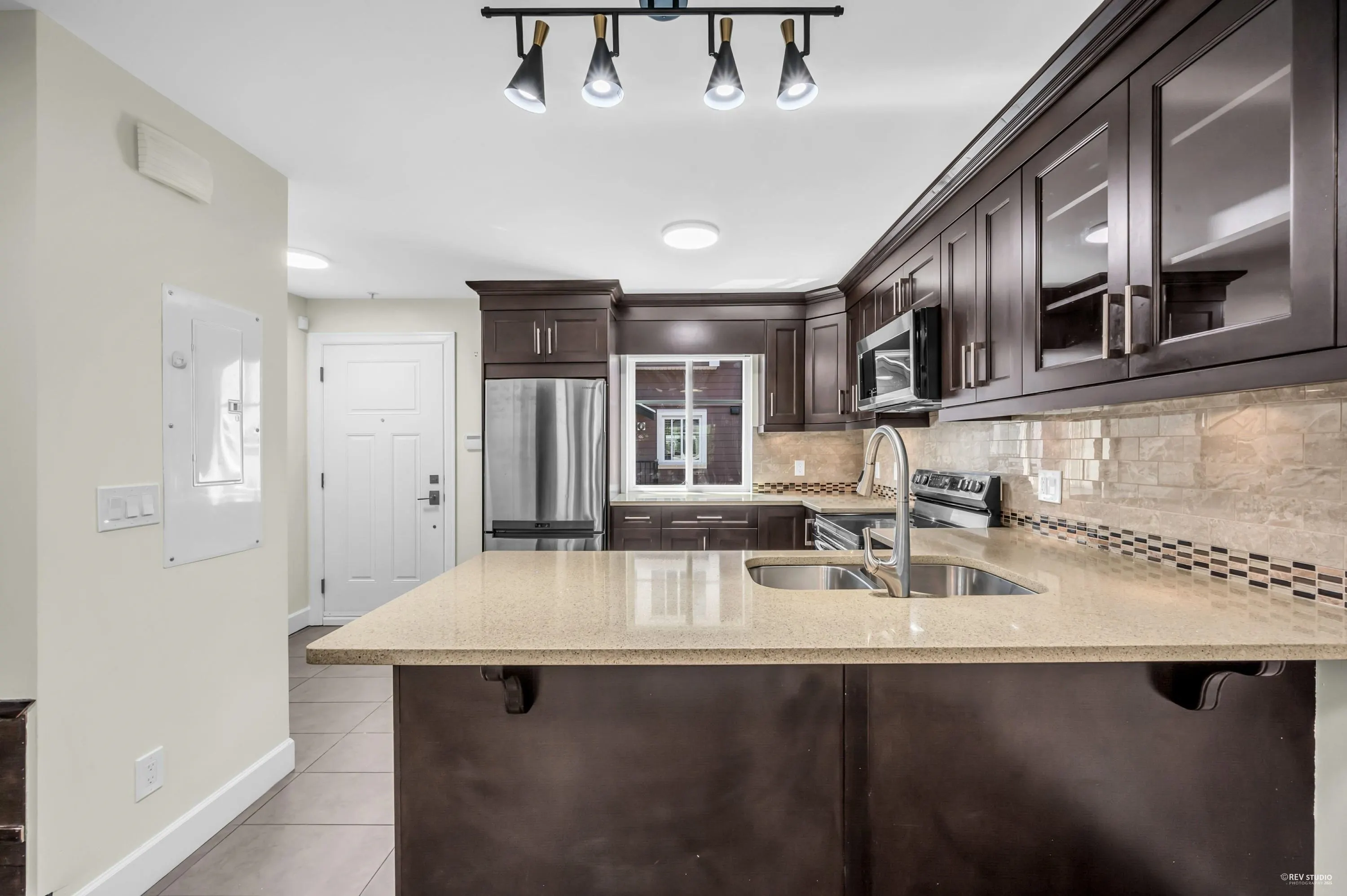 201 423 8th Street