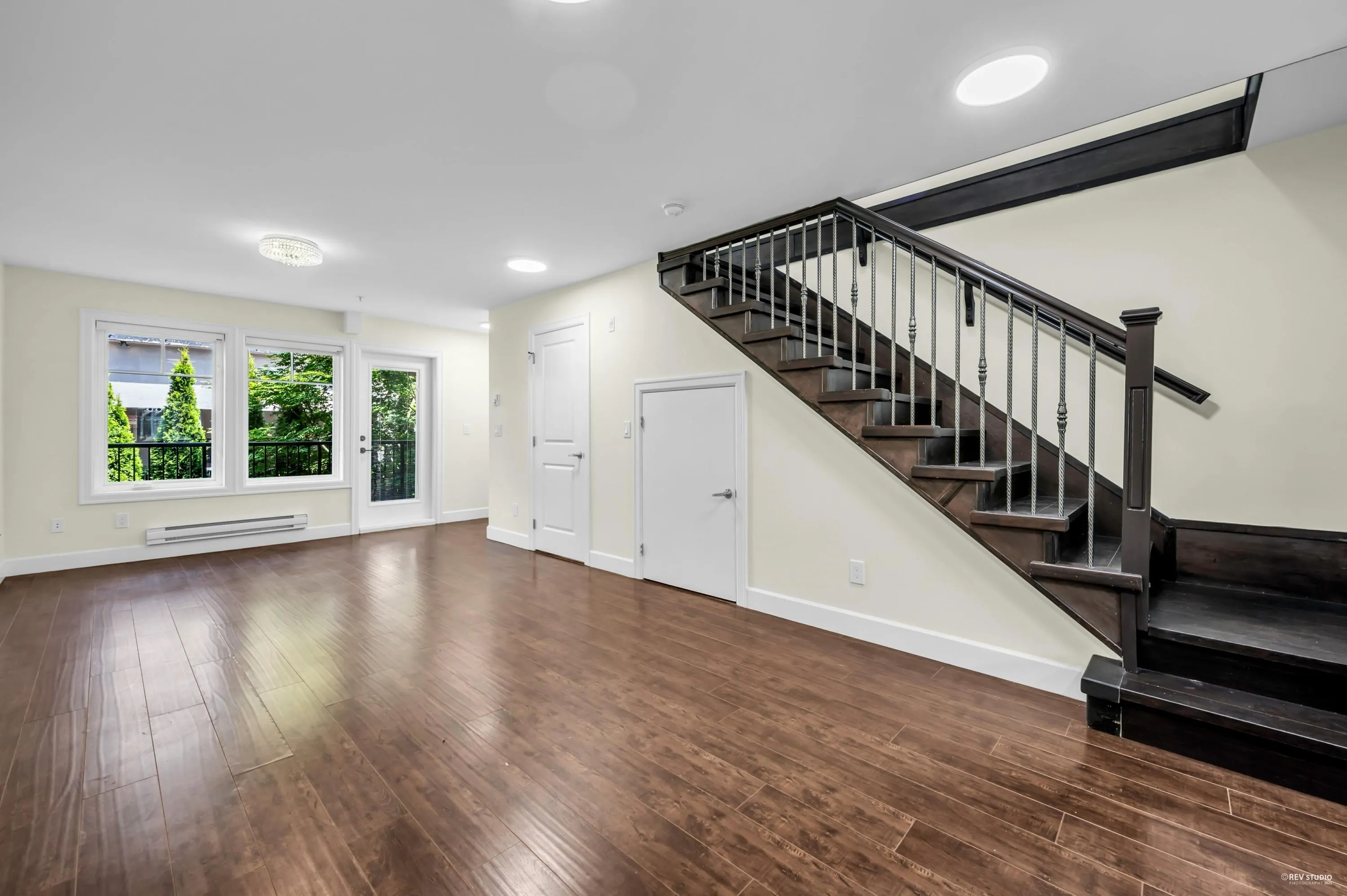 201 423 8th Street