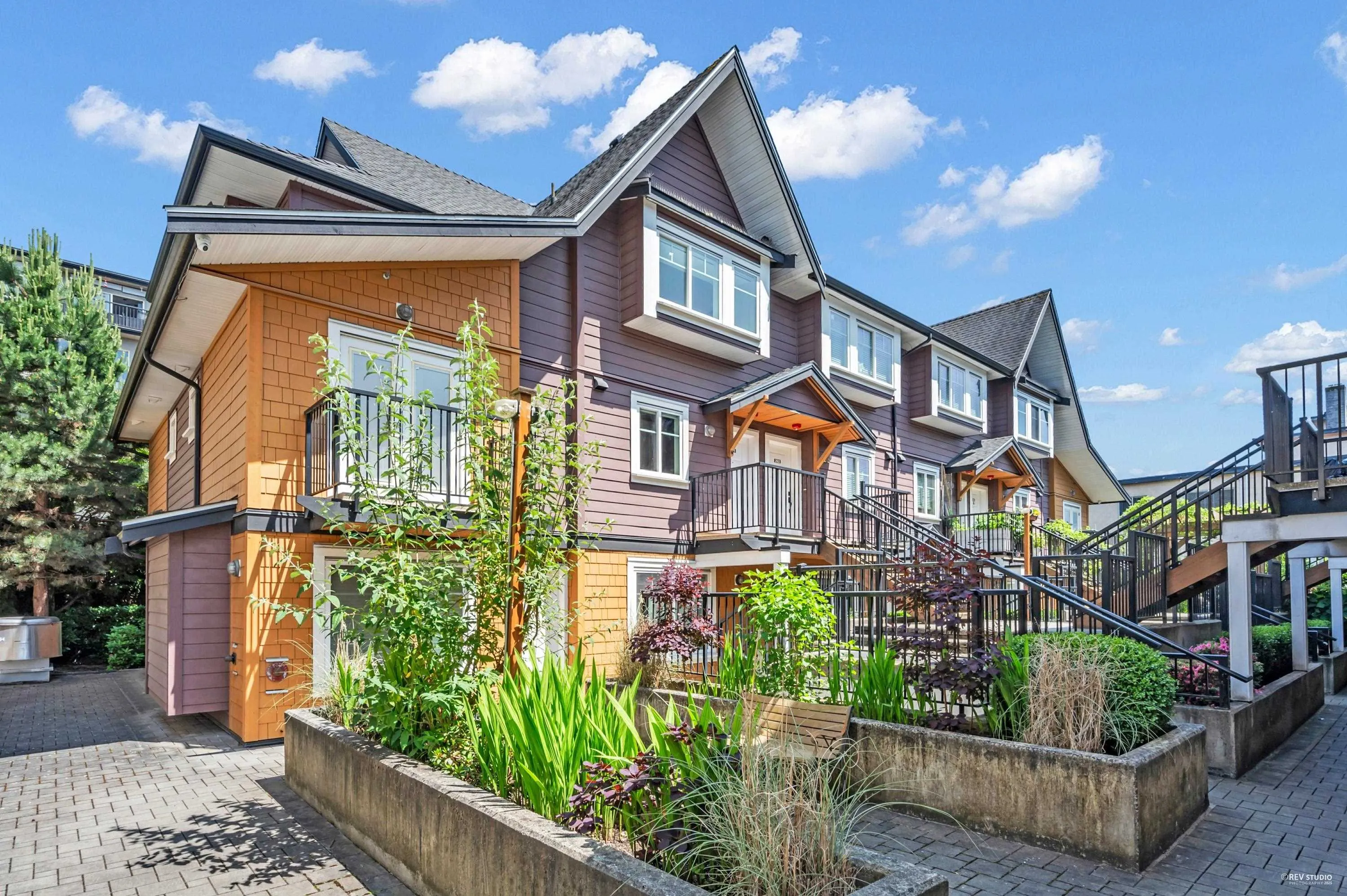 201 423 8th Street