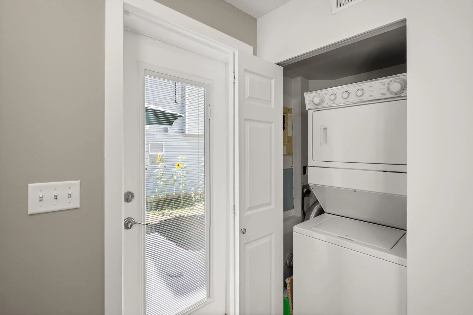 32450 Grebe Crescent