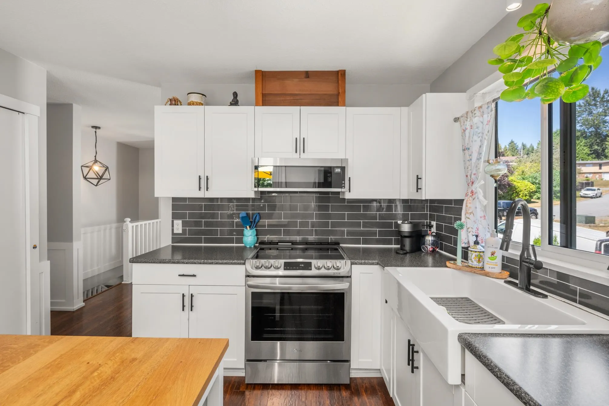 32450 Grebe Crescent