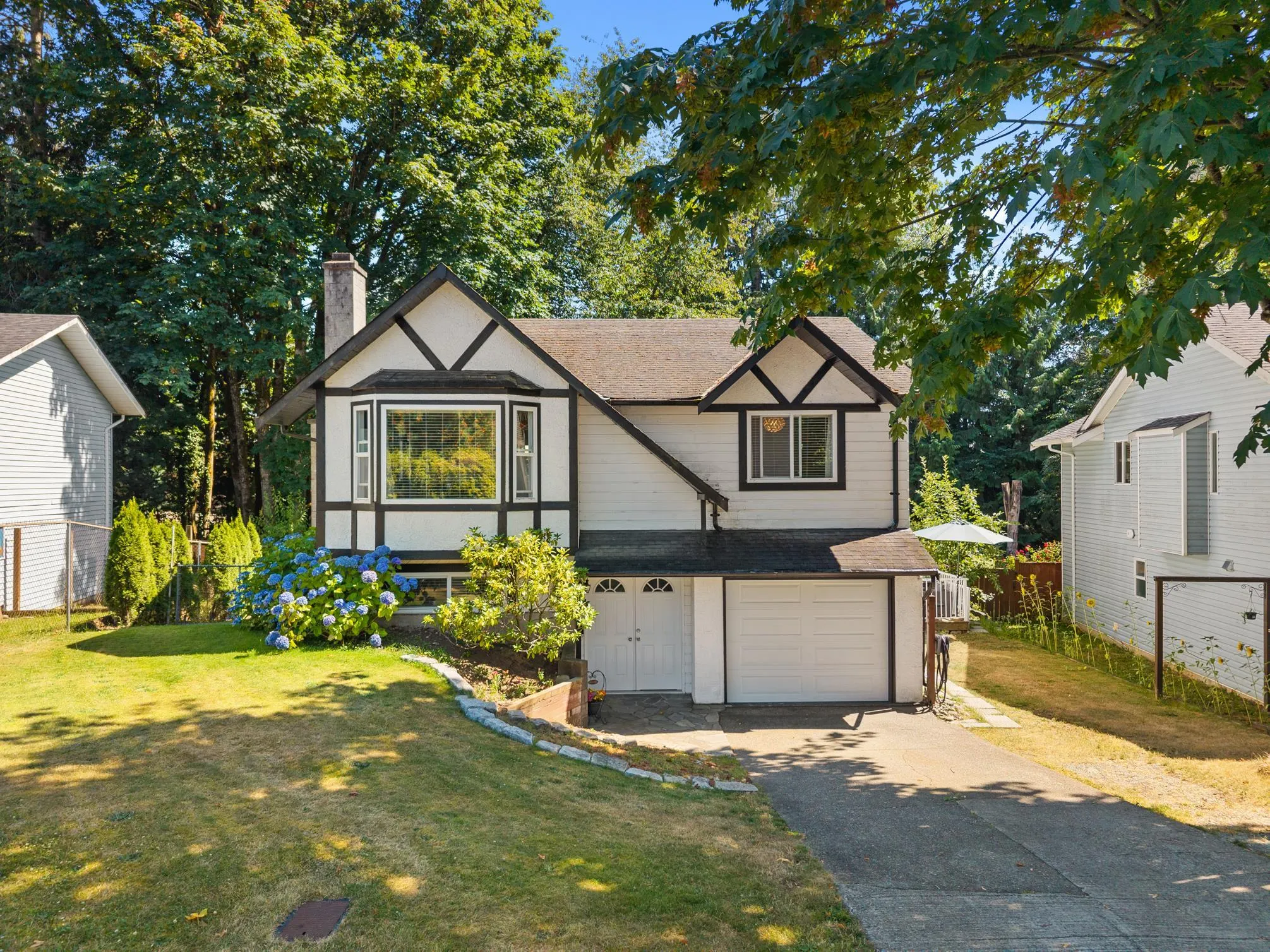 32450 Grebe Crescent