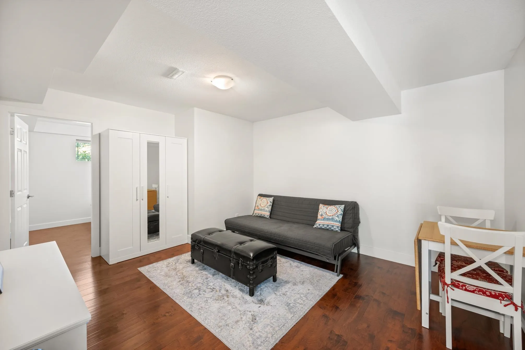 32450 Grebe Crescent