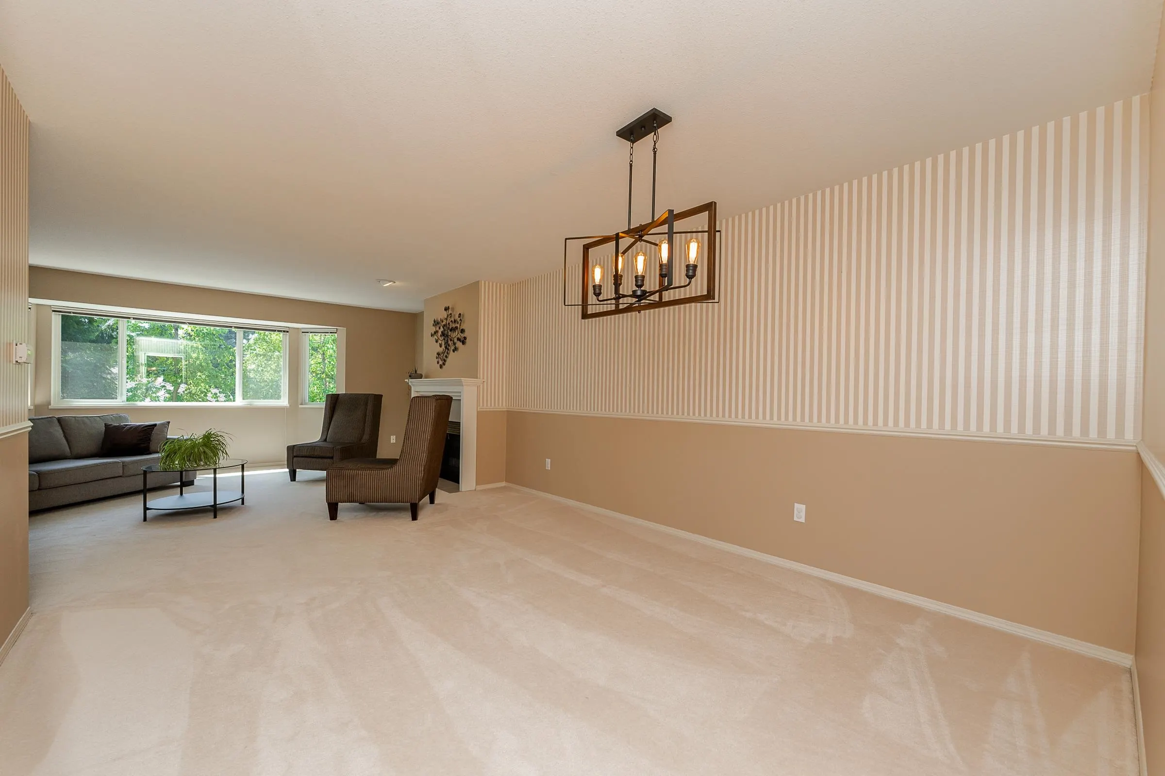 87 101 Parkside Drive