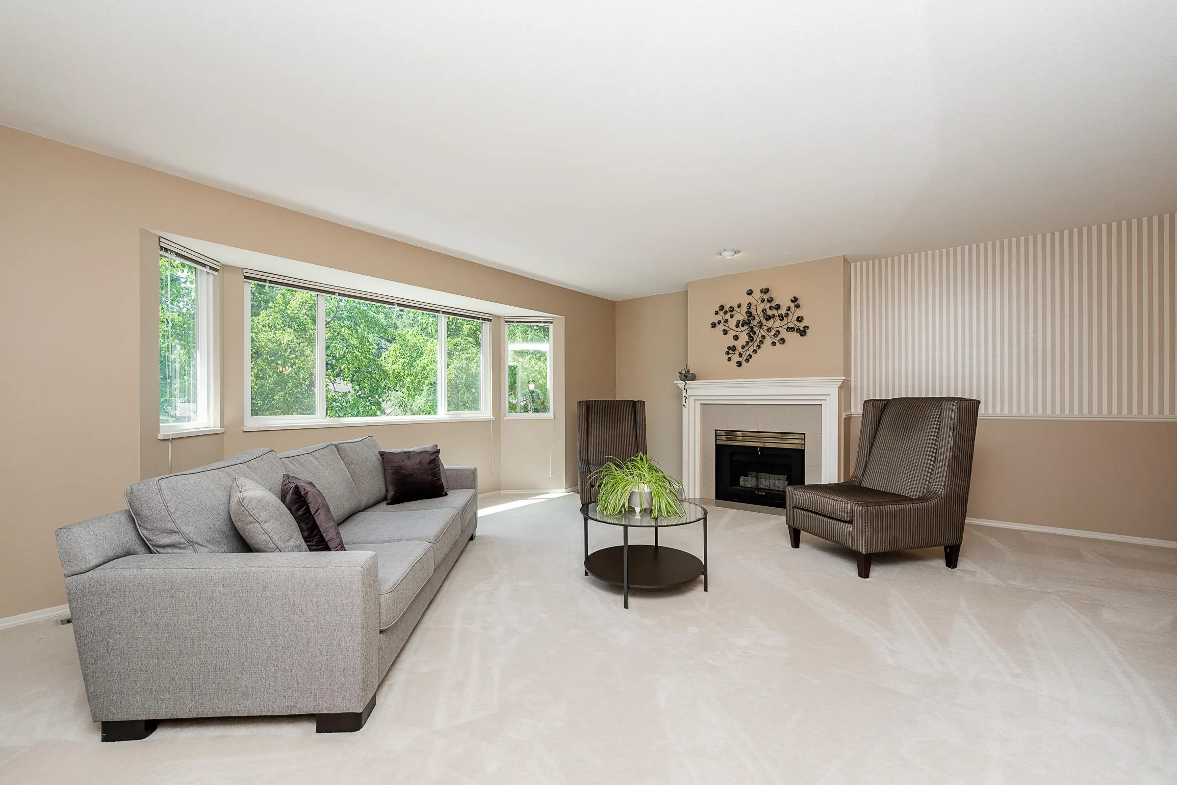 87 101 Parkside Drive