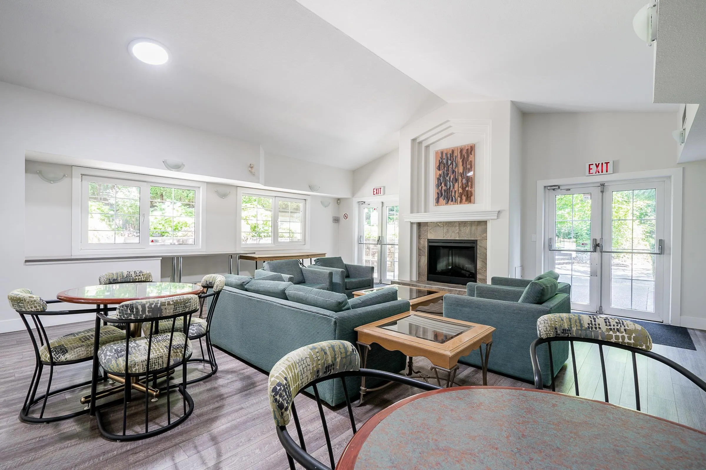 87 101 Parkside Drive