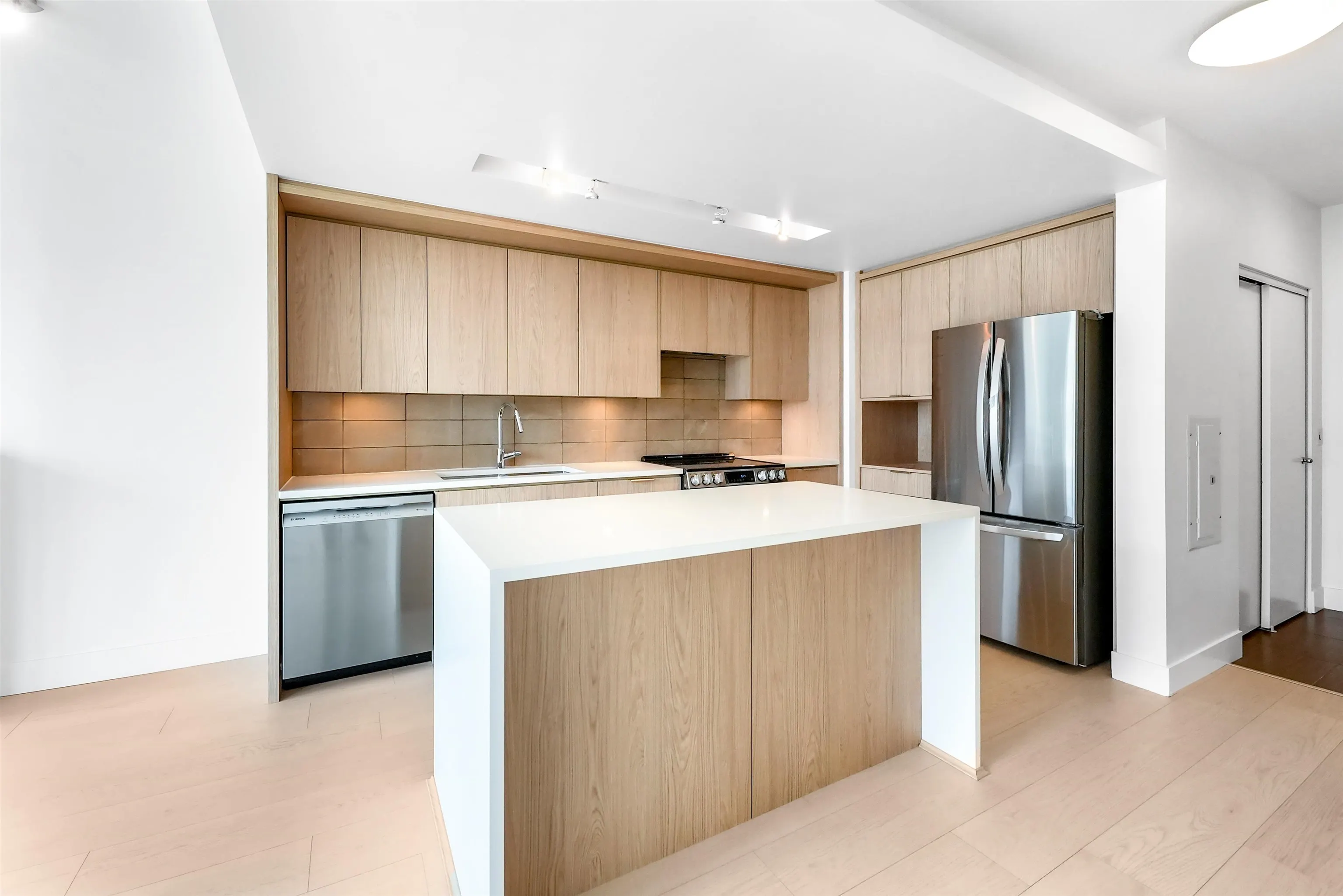 1406 1320 Chesterfield Avenue