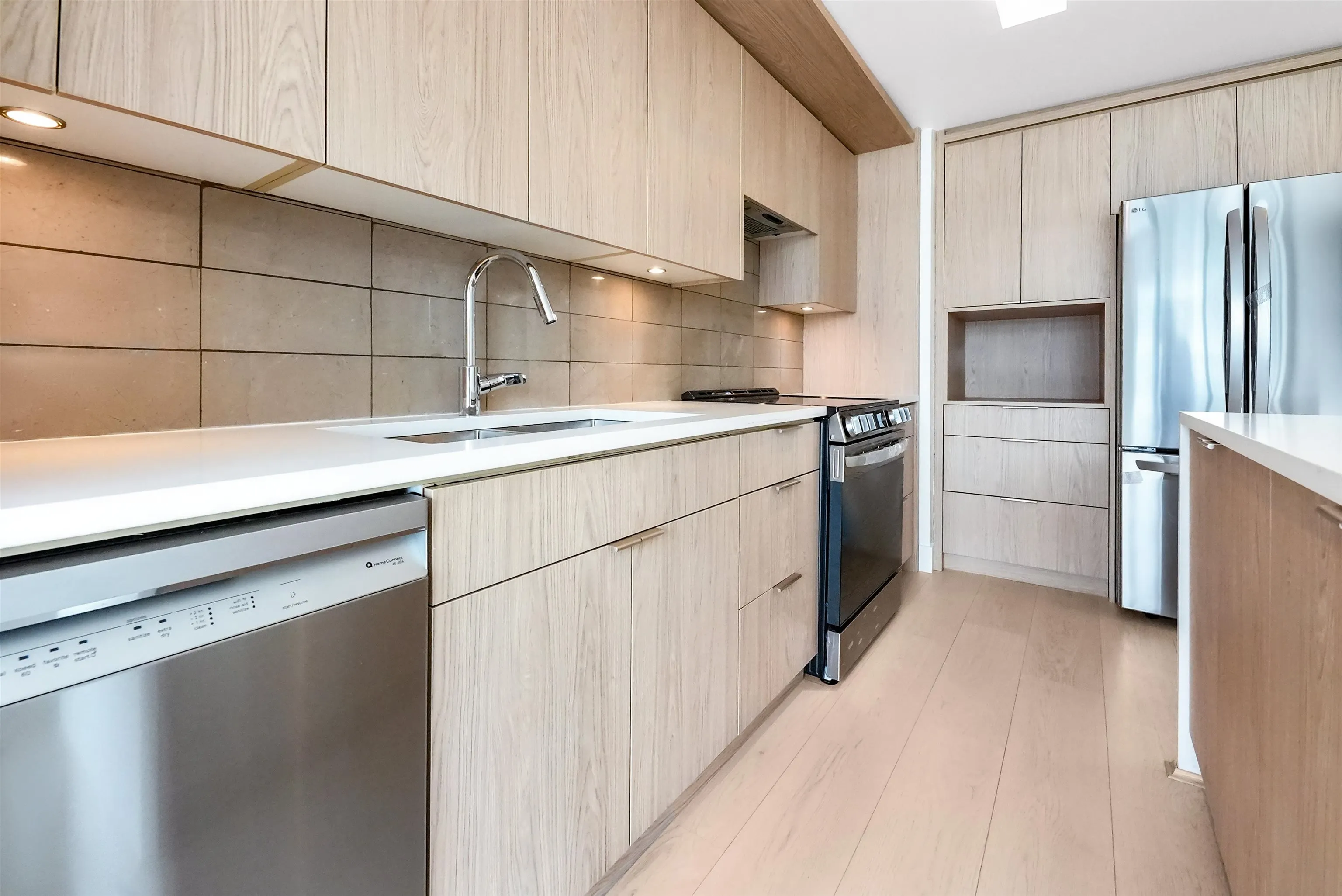 1406 1320 Chesterfield Avenue