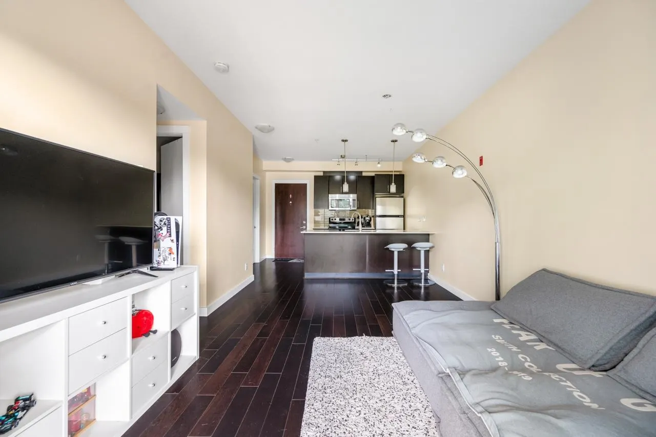 320 7777 Royal Oak Avenue