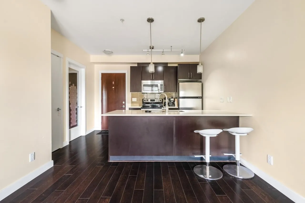 320 7777 Royal Oak Avenue