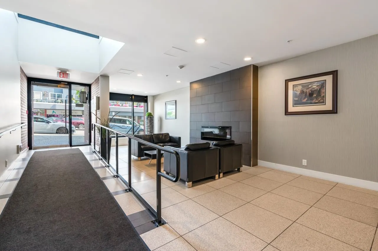 320 7777 Royal Oak Avenue