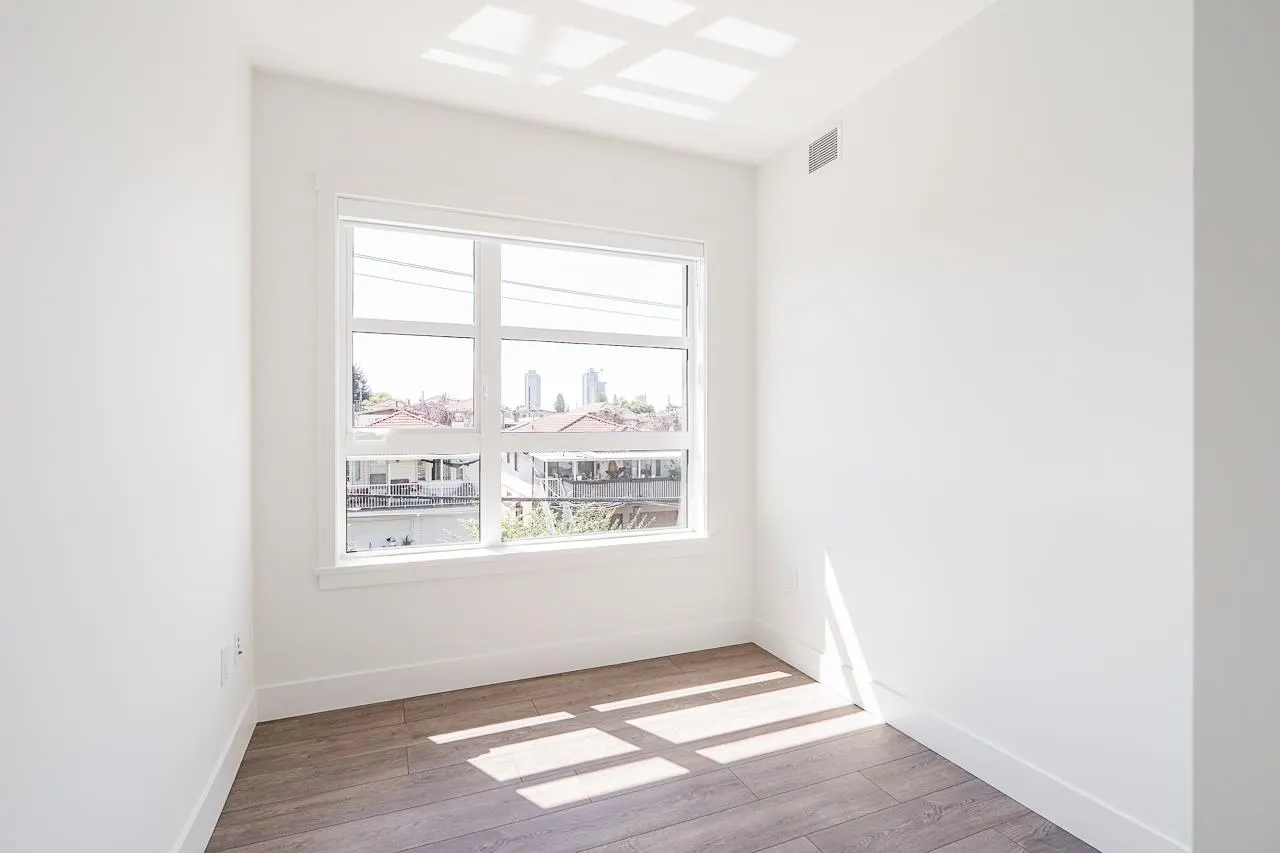 313 4788 Hastings Street