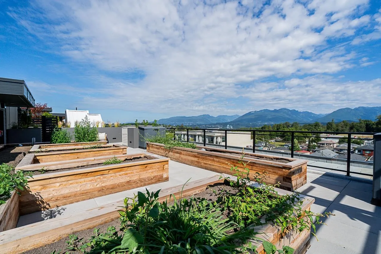 313 4788 Hastings Street