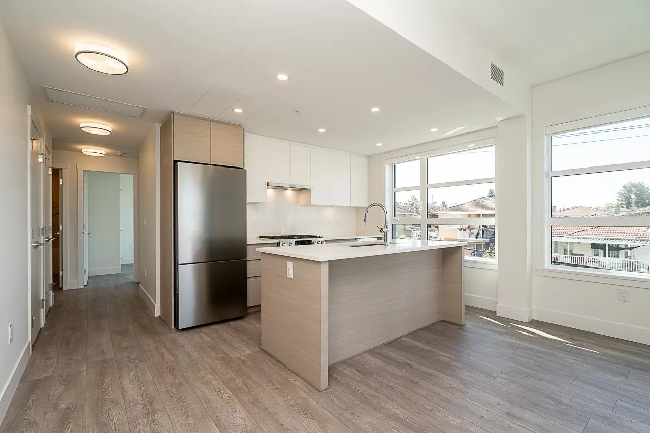 313 4788 Hastings Street