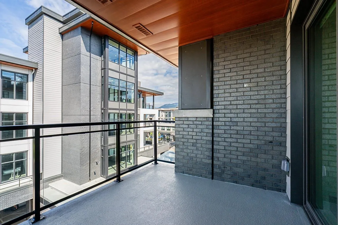 313 4788 Hastings Street