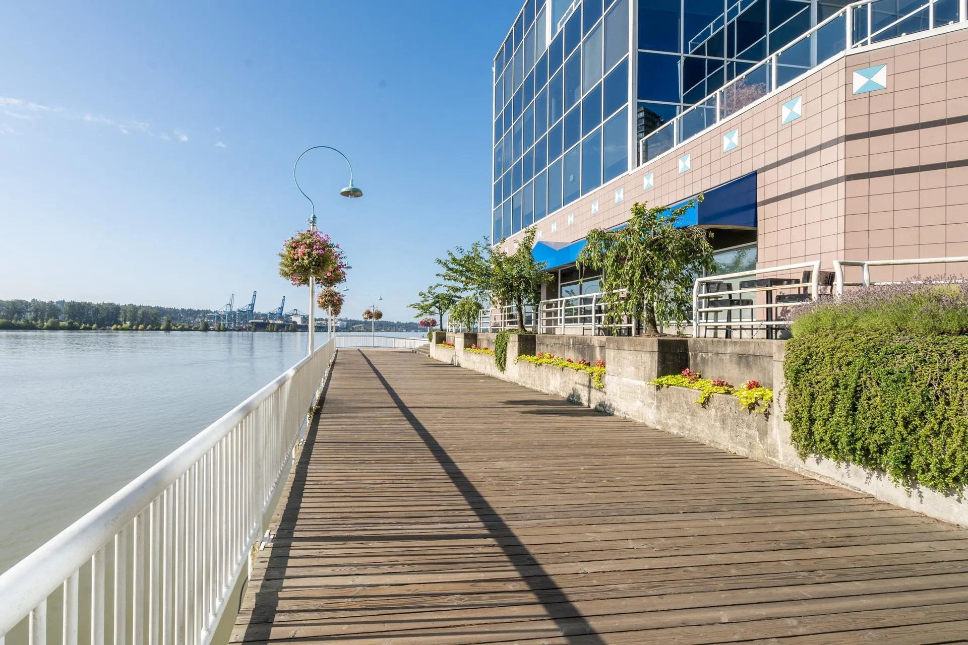 1108 908 Quayside Drive