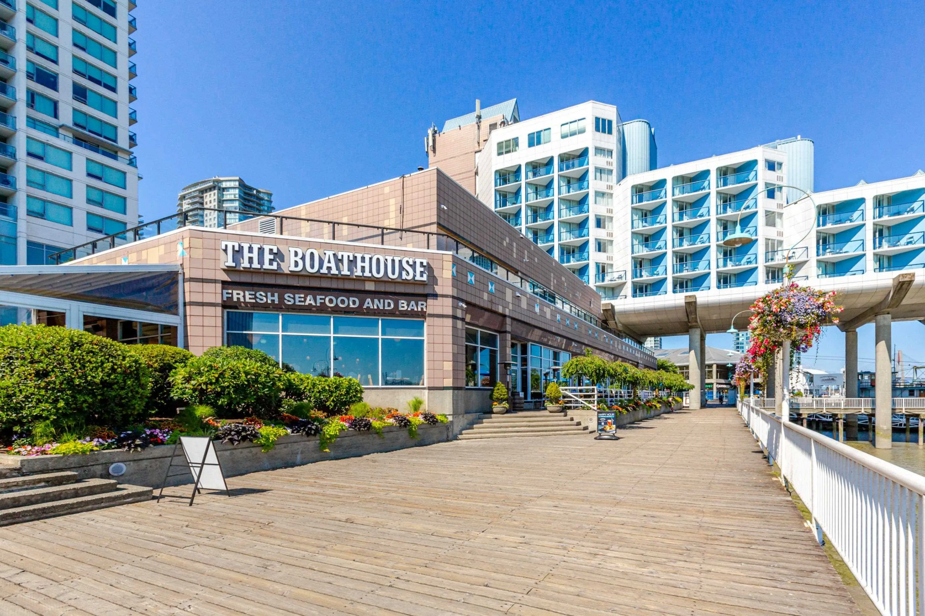 1108 908 Quayside Drive