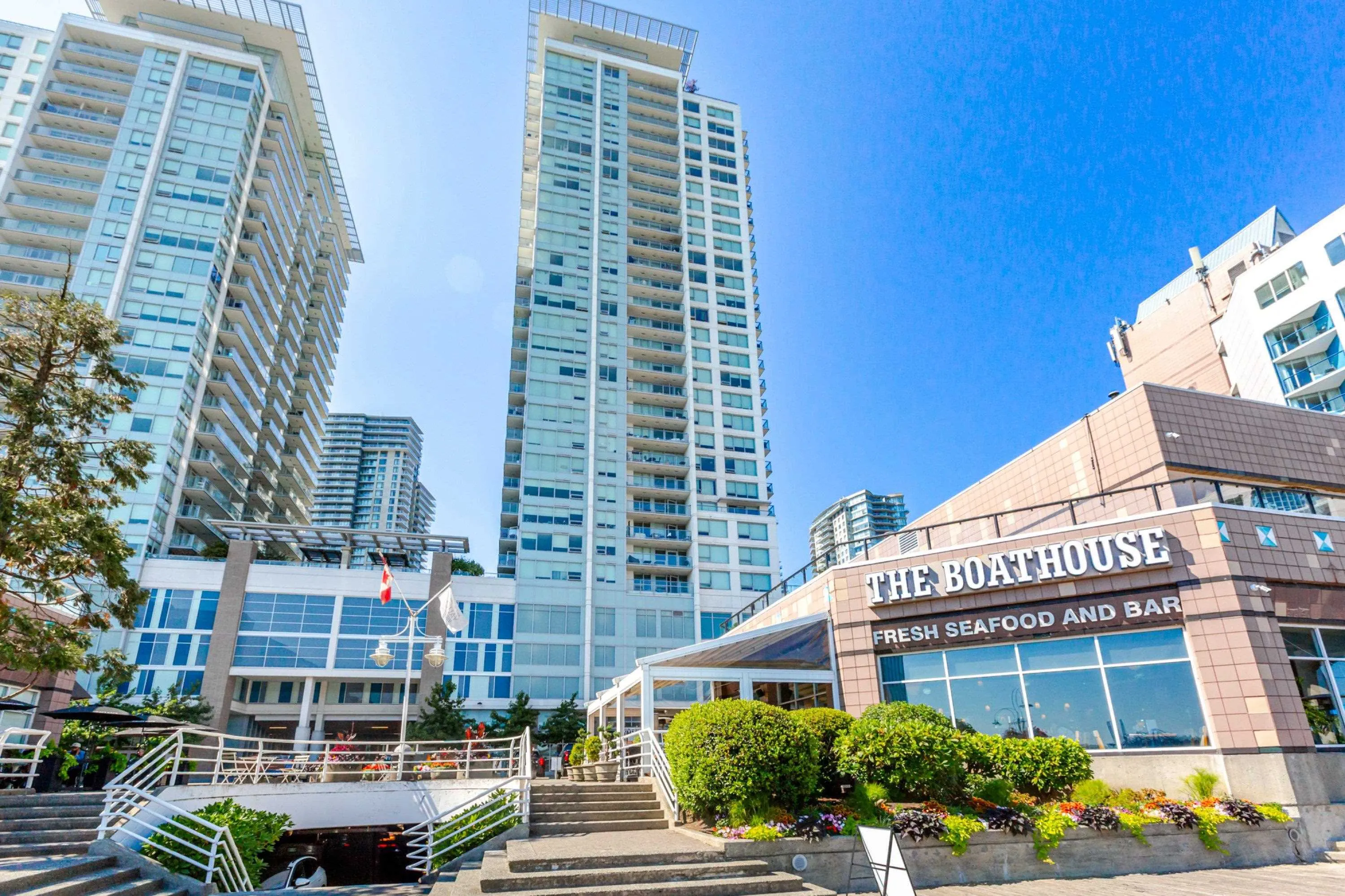 1108 908 Quayside Drive