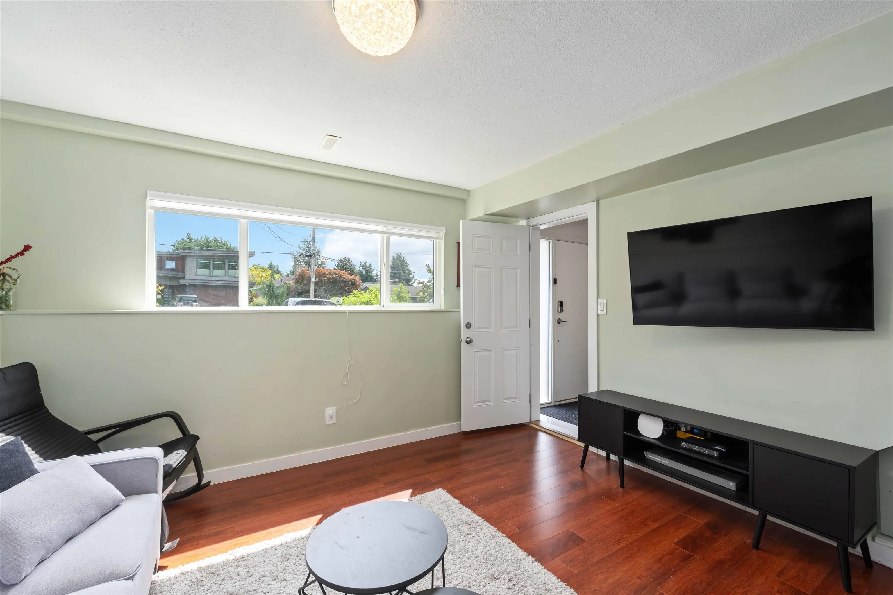 1147 Keil Crescent