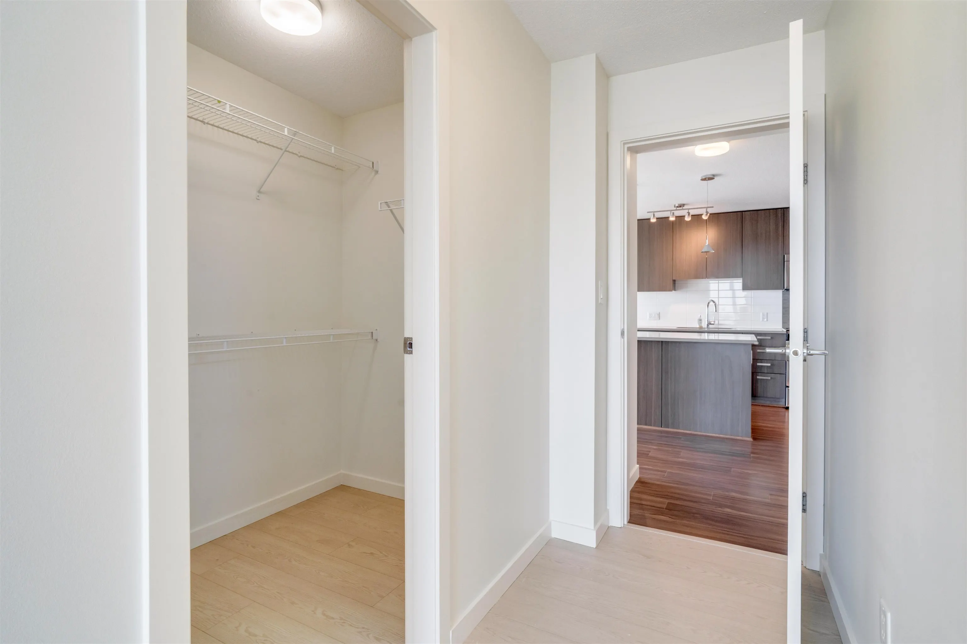 3707 13325 102a Avenue