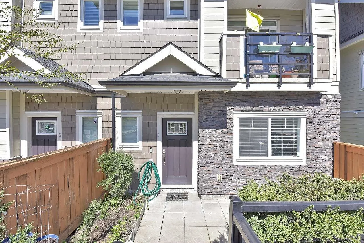 6 14285 64 Avenue