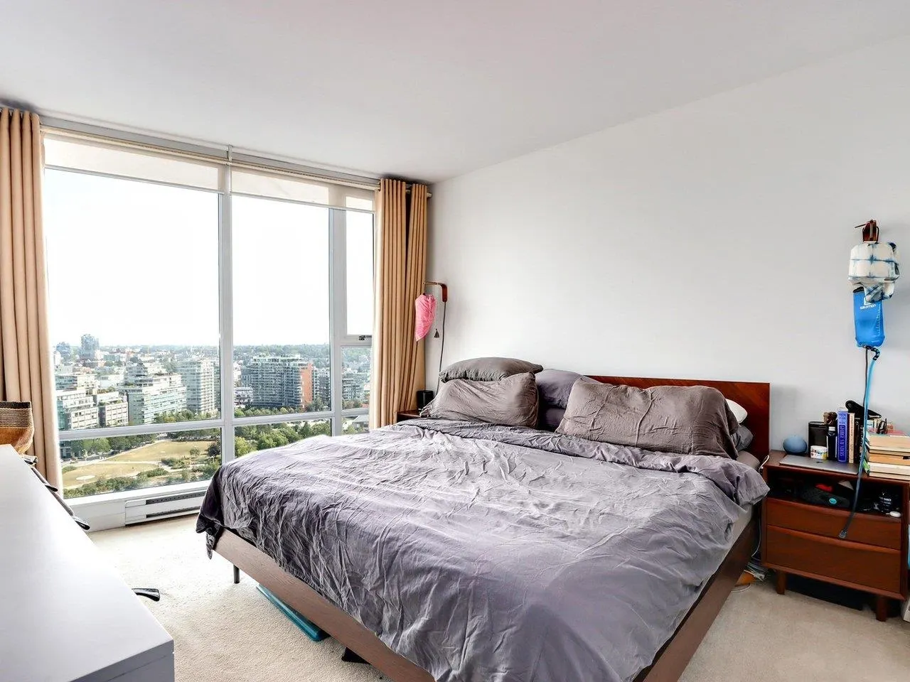 2701 8 Smithe Mews