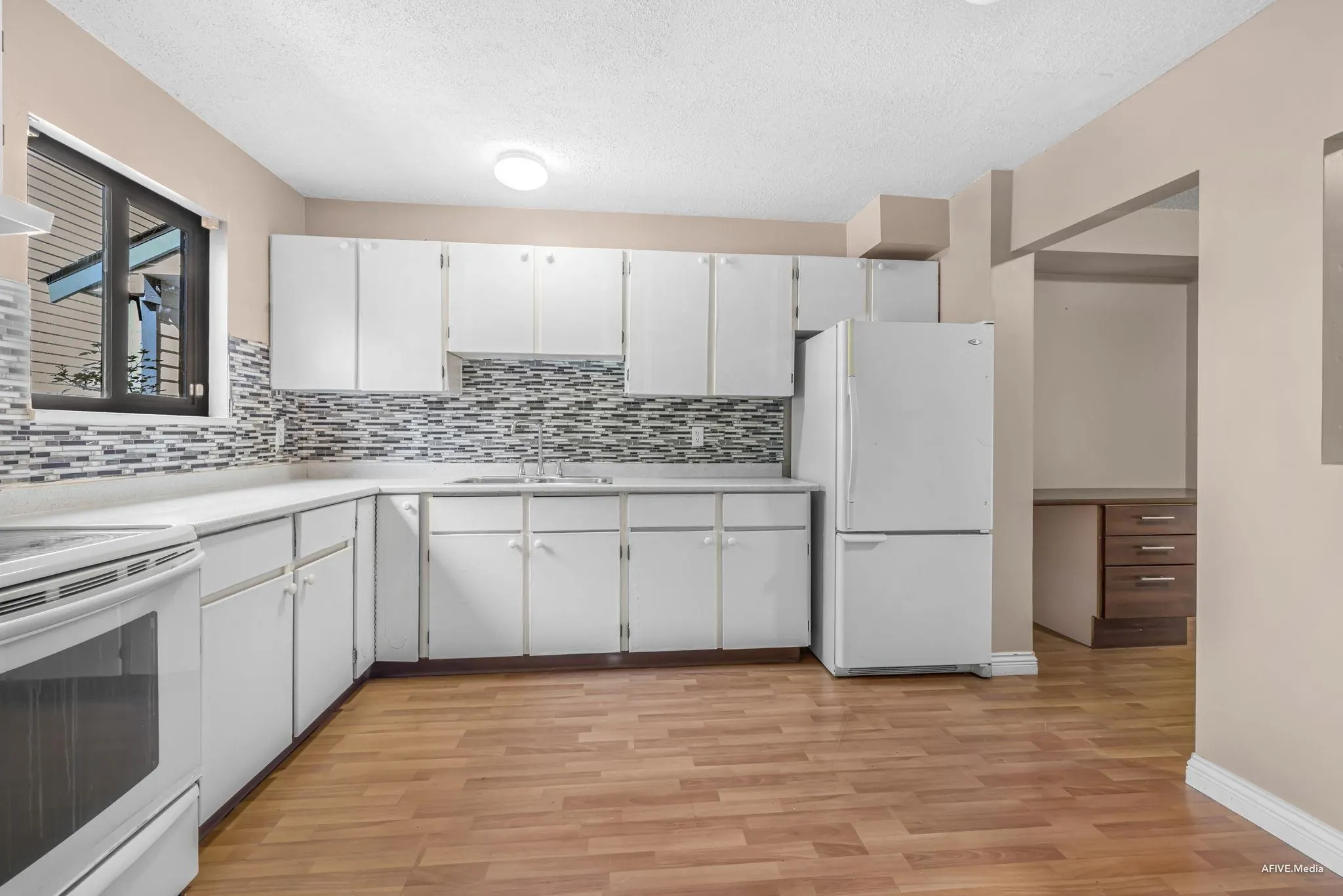 148 13758 67 Avenue