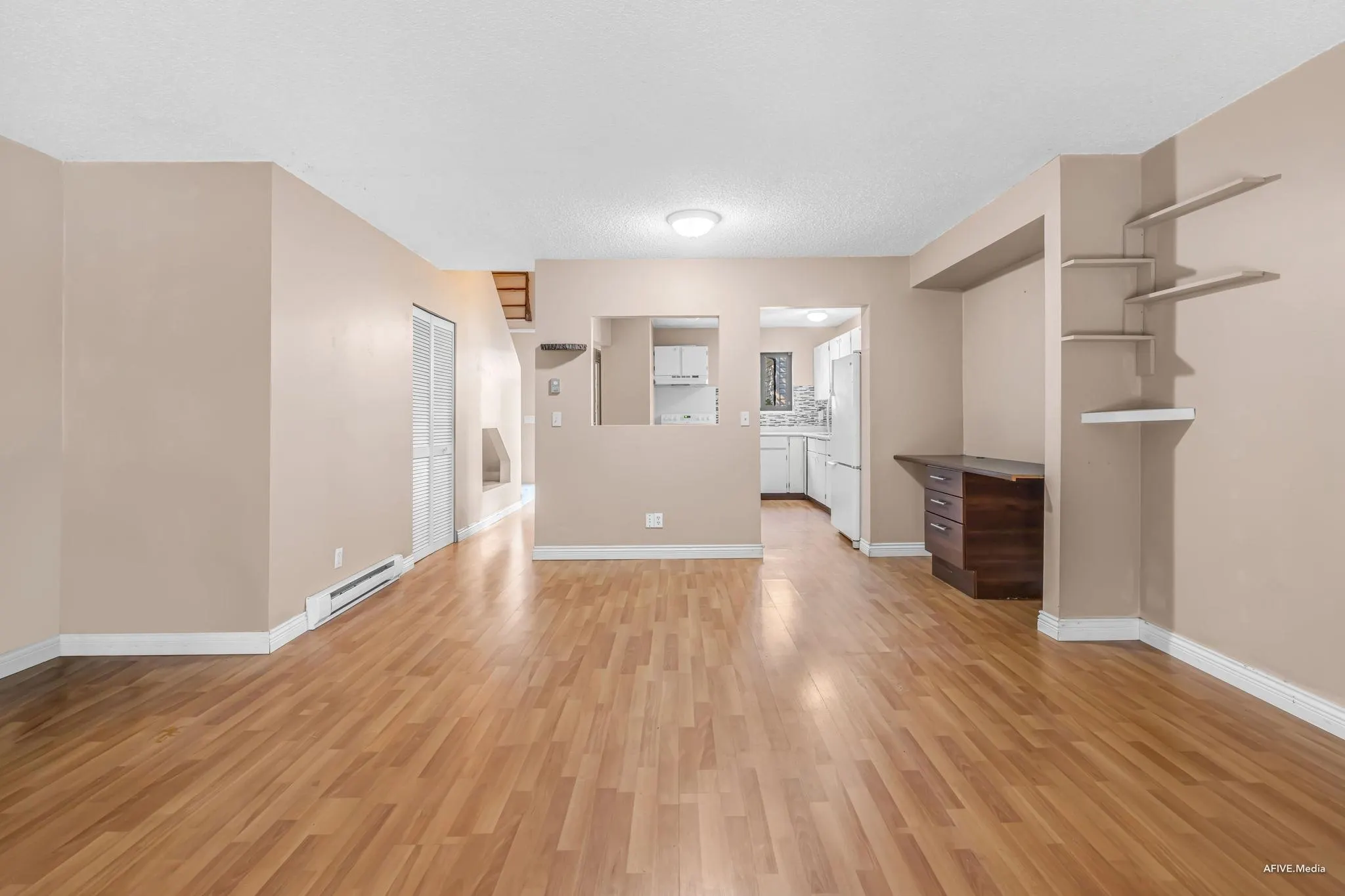 148 13758 67 Avenue