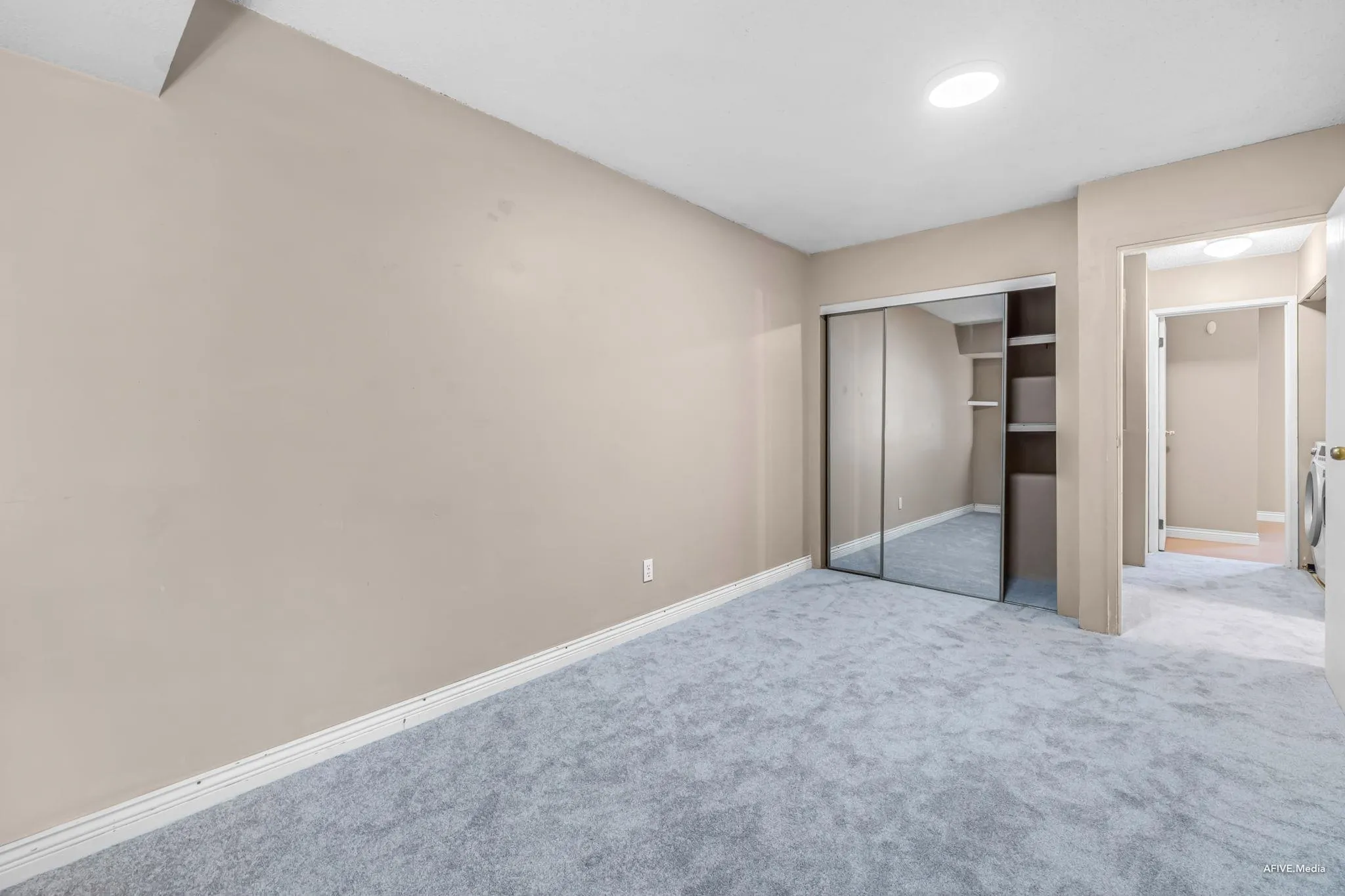 148 13758 67 Avenue