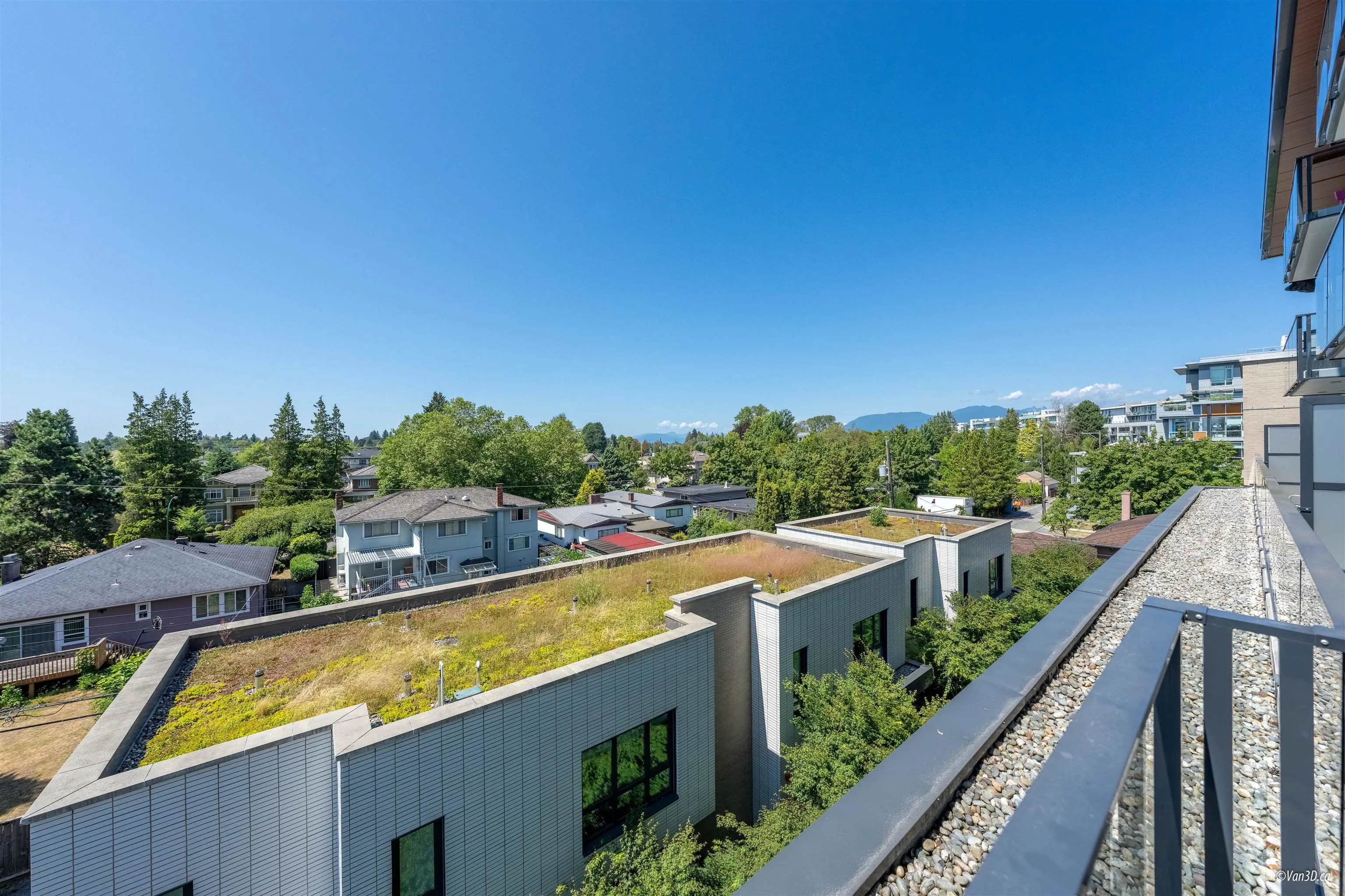 407 5383 Cambie Street
