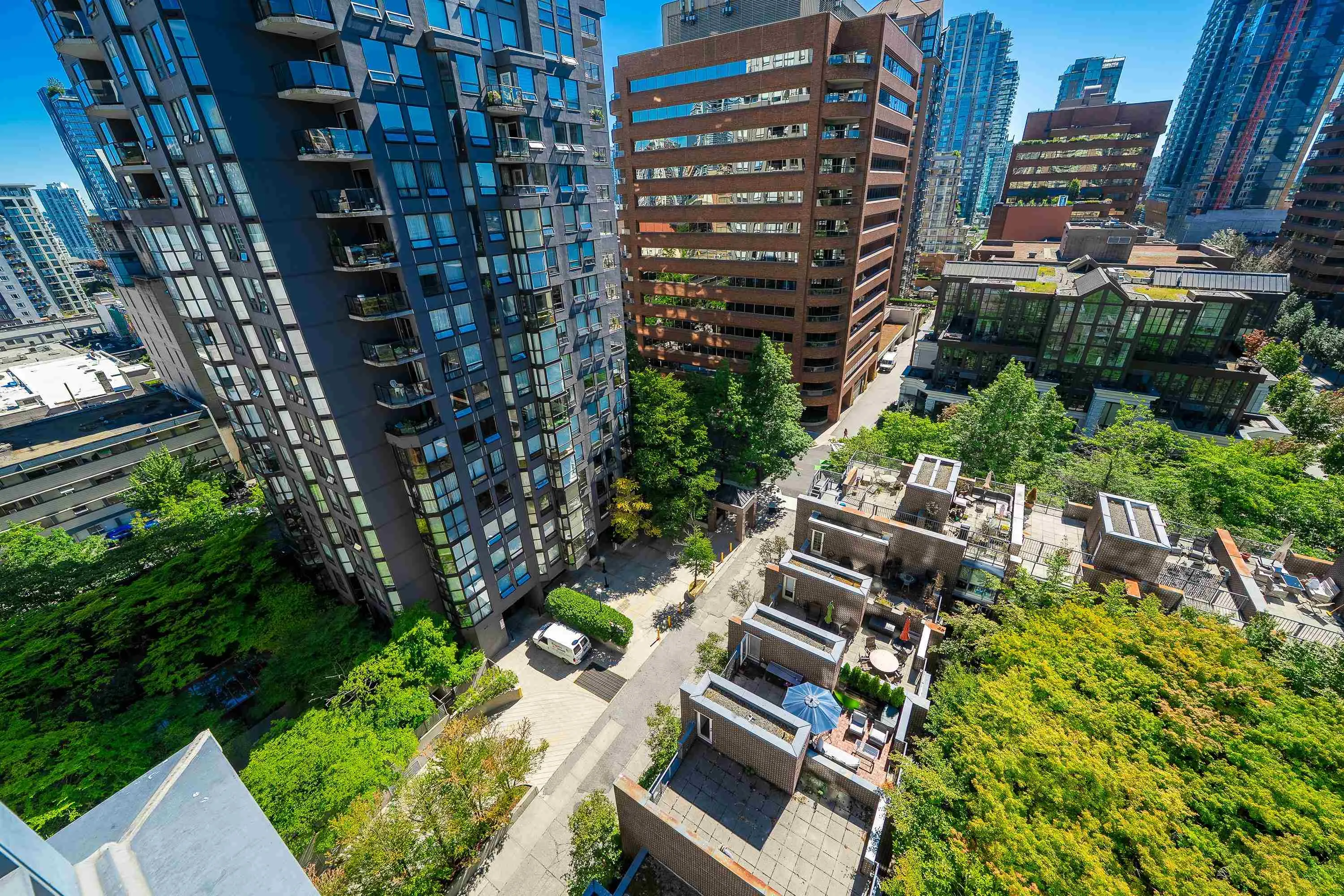 1509 1068 Hornby Street