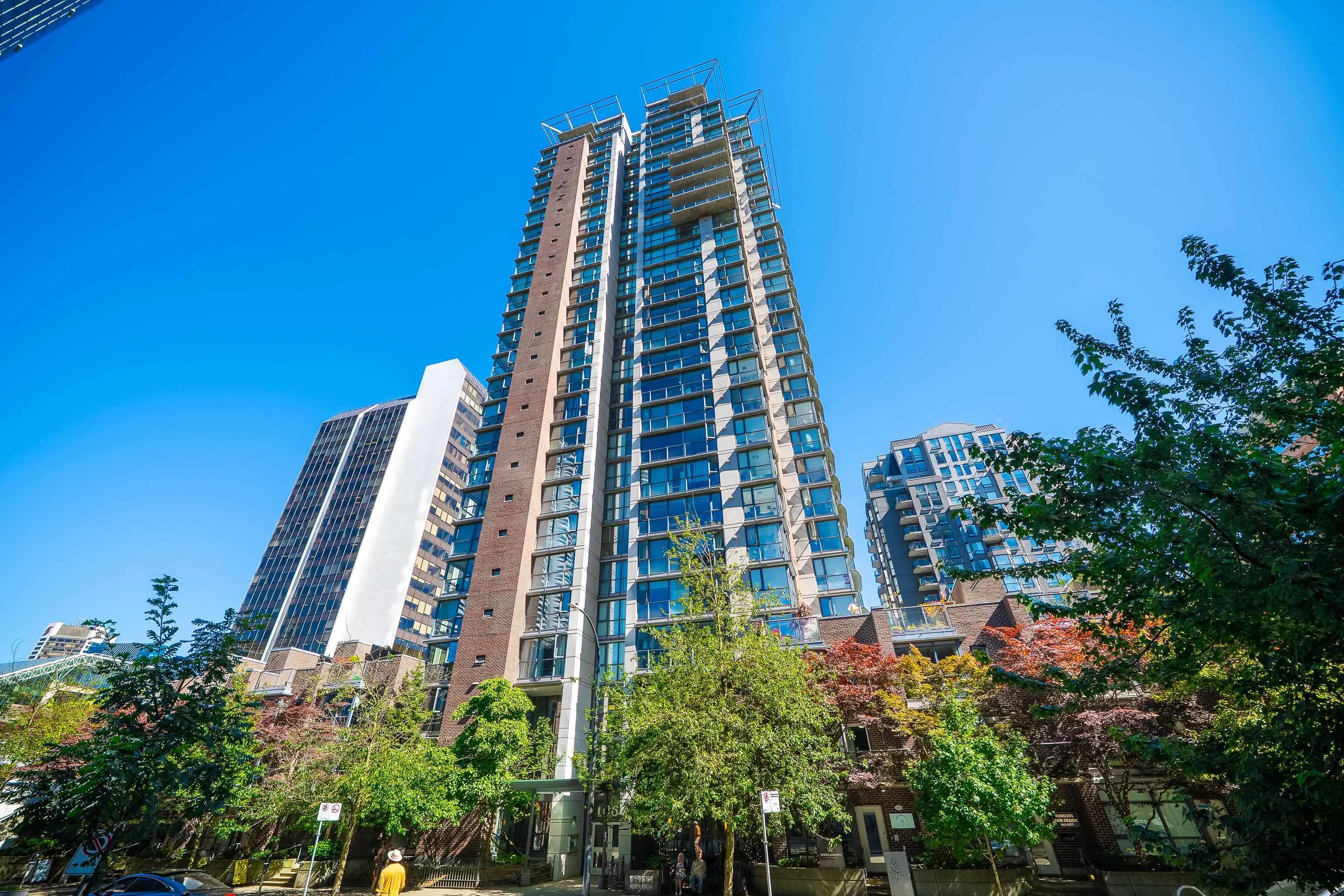 1509 1068 Hornby Street