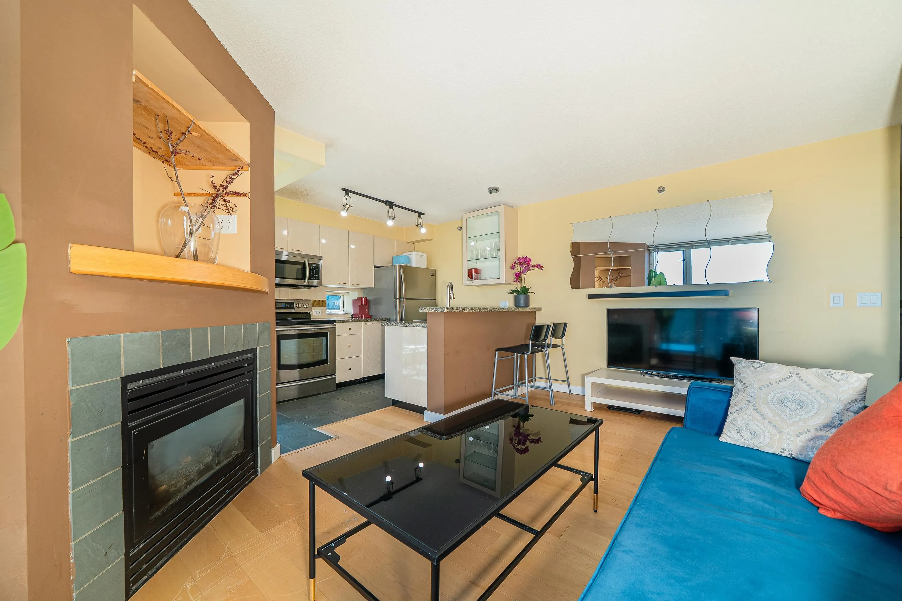 1509 1068 Hornby Street