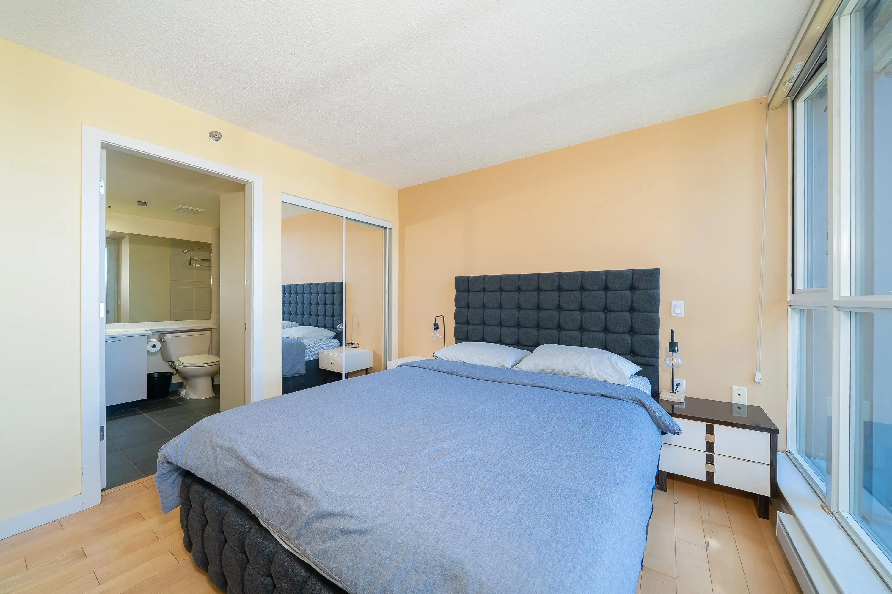 1509 1068 Hornby Street