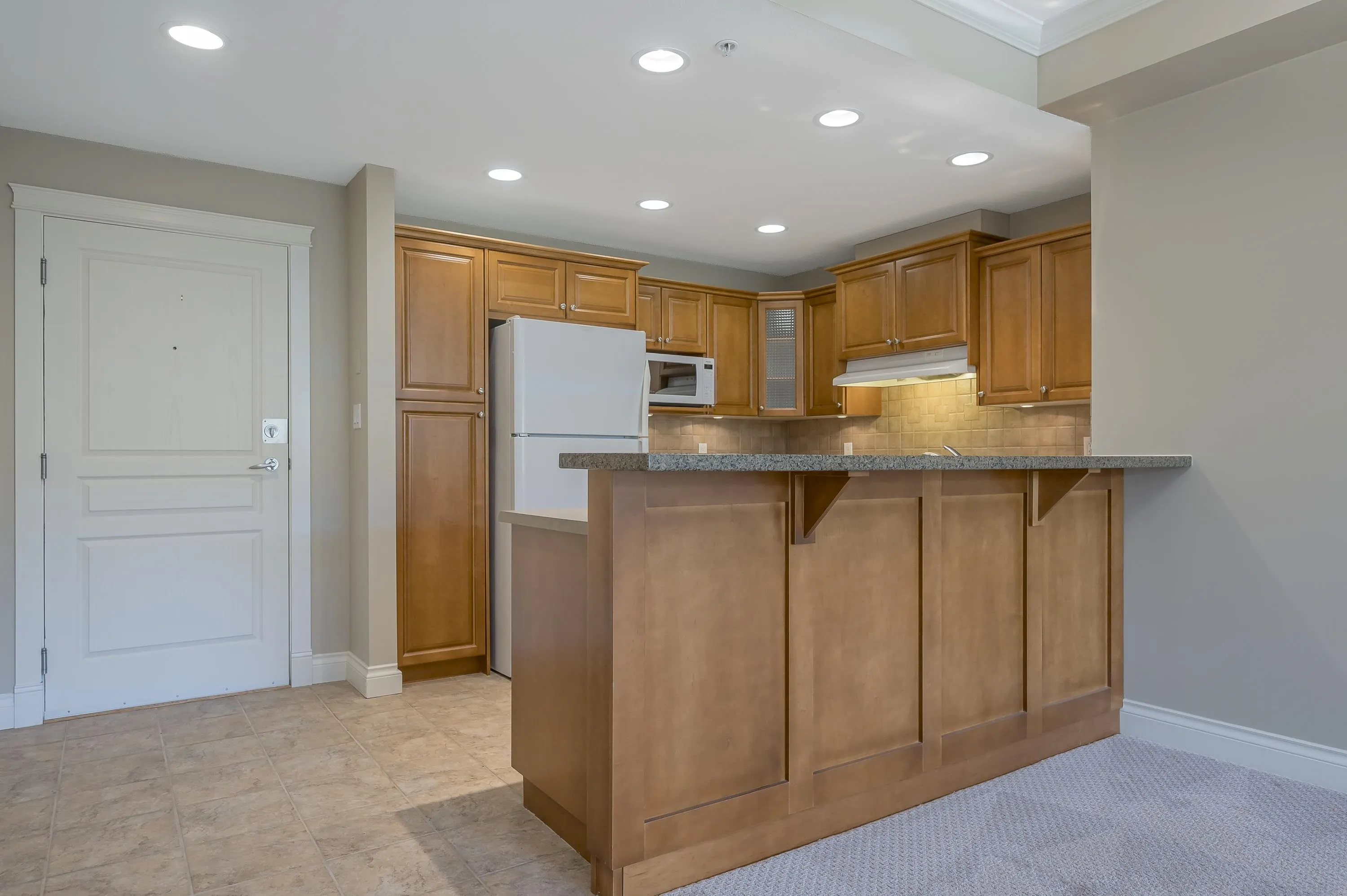 205 1787 154 Street