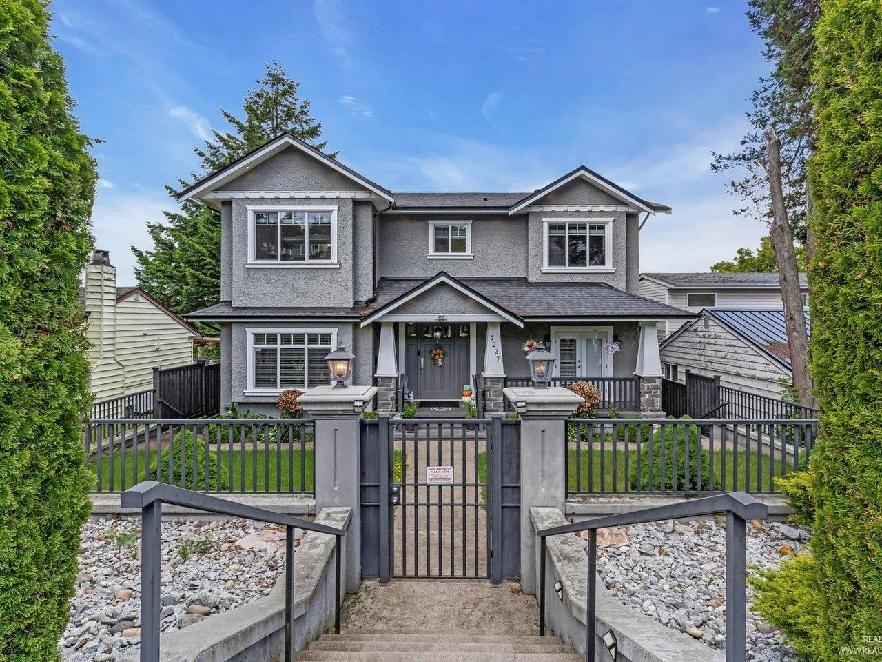 7227 Barnet Road