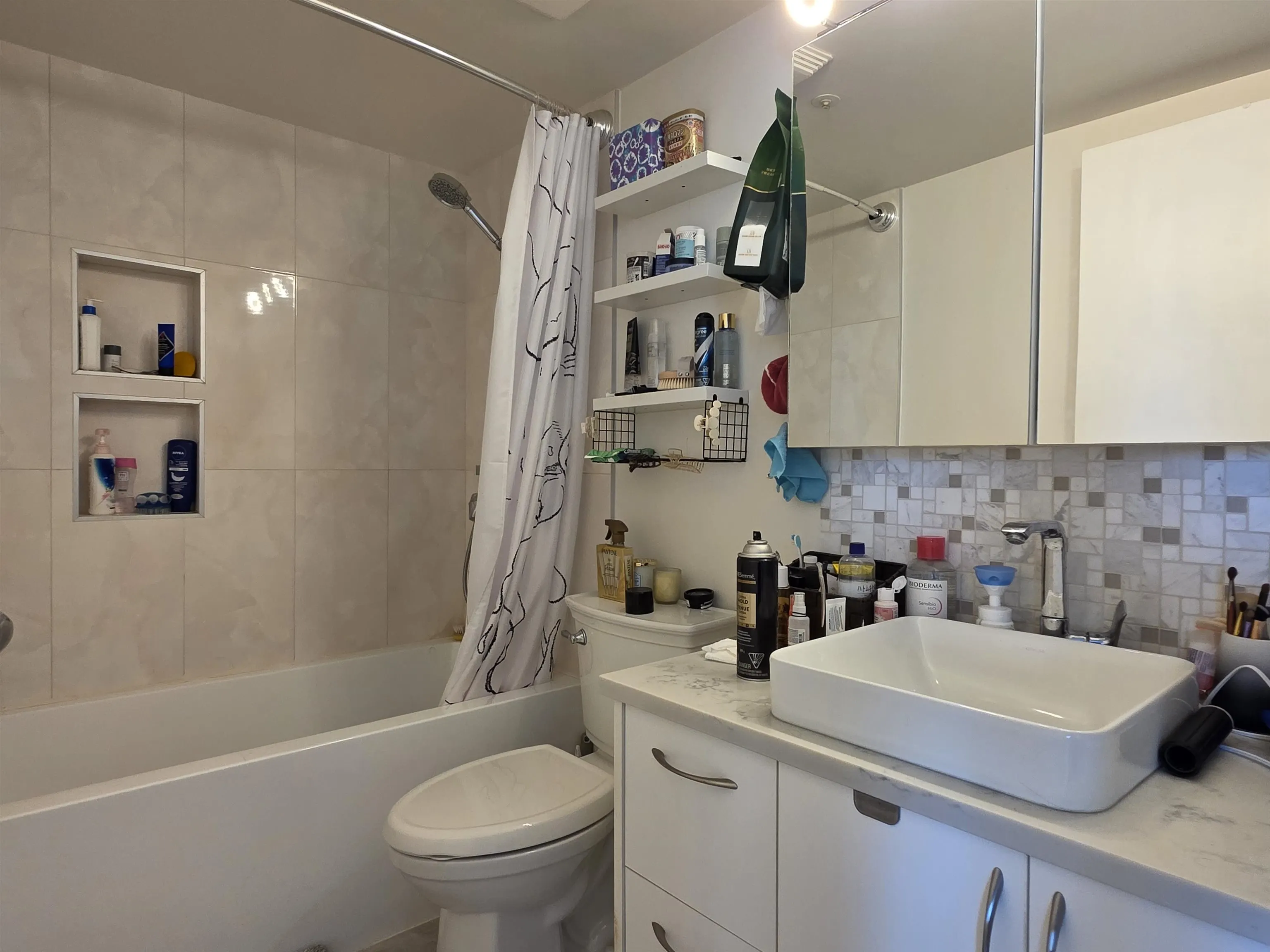 2709 1008 Cambie Street