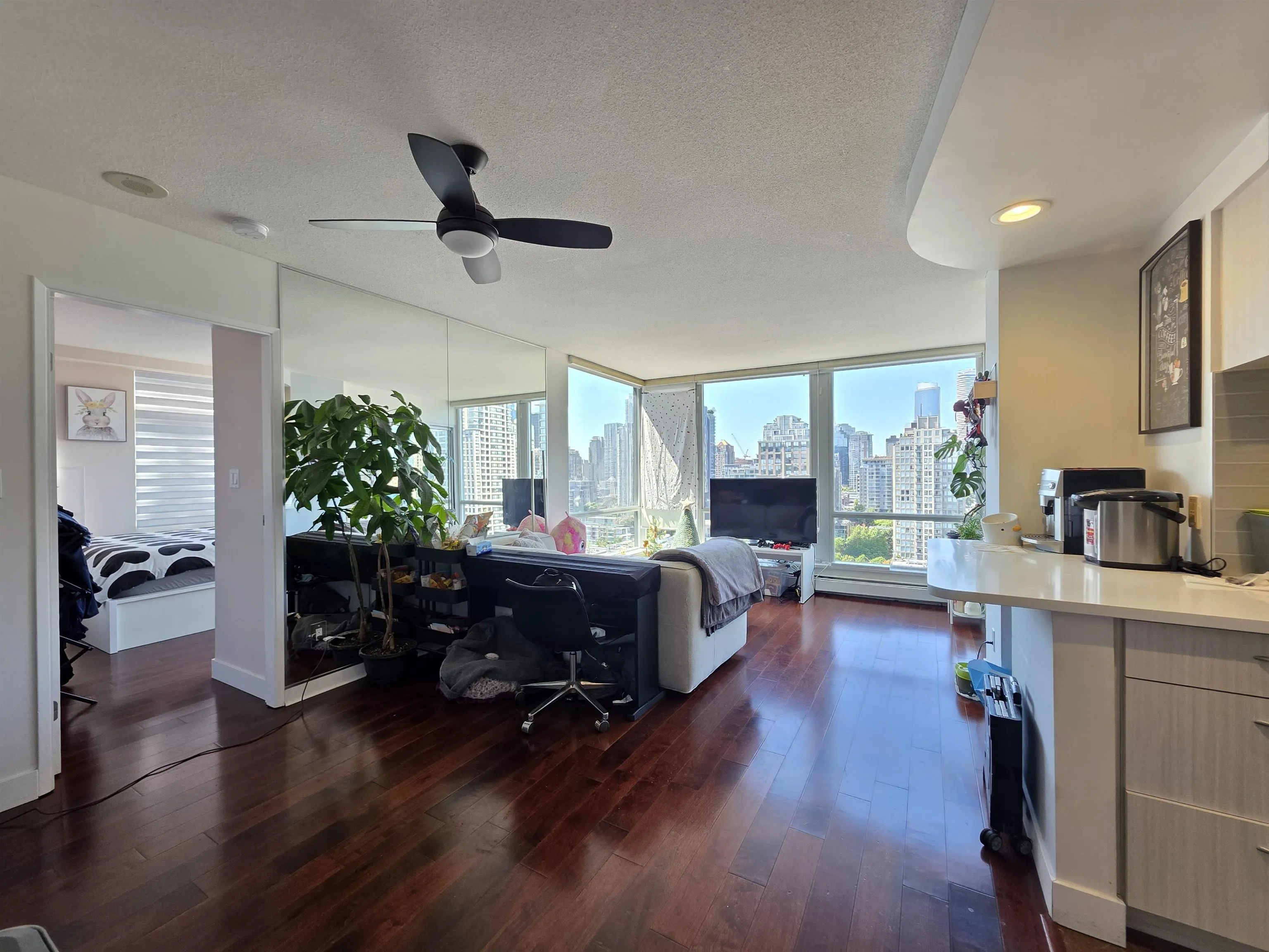 2709 1008 Cambie Street