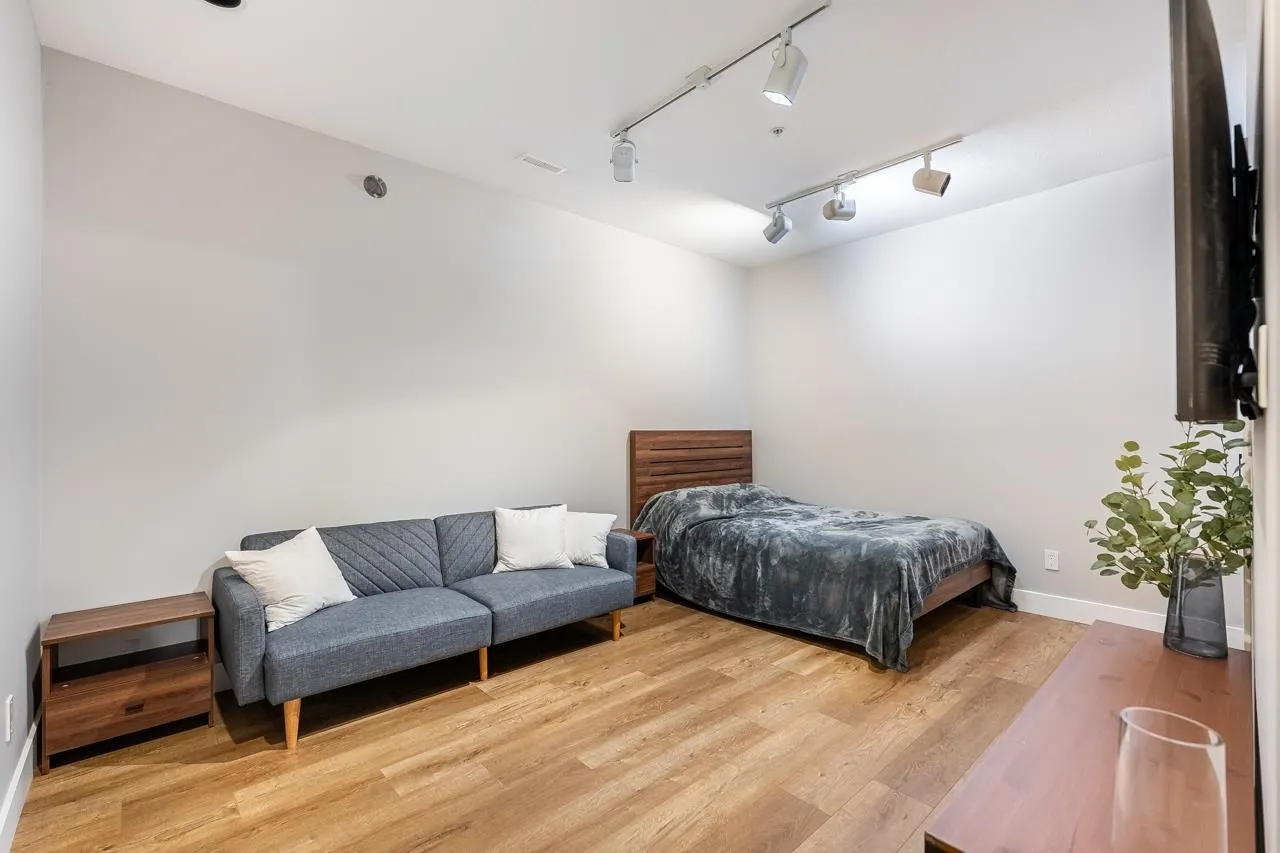 13 915 Fort Fraser Rise
