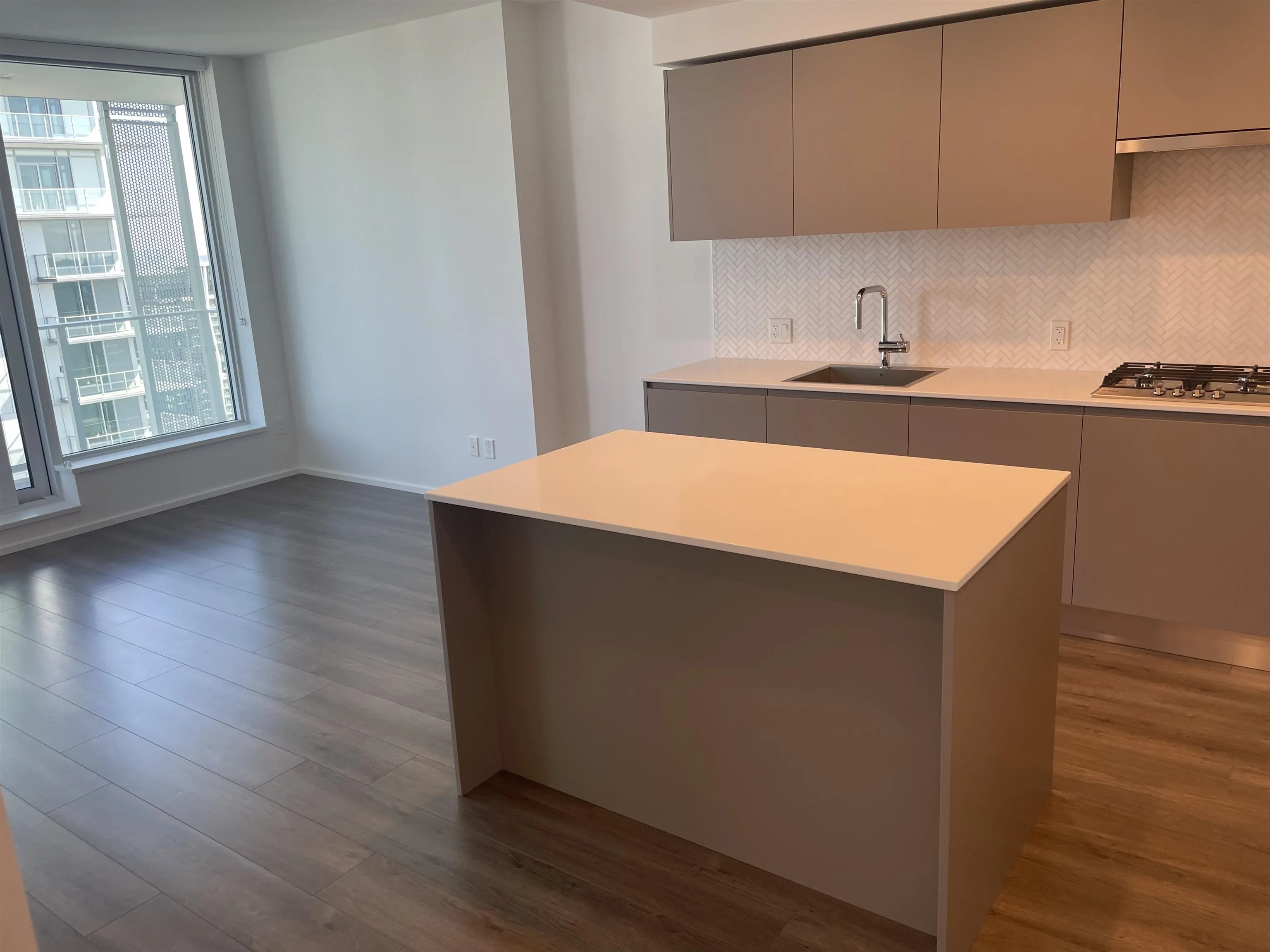 3504 3833 Evergreen Place