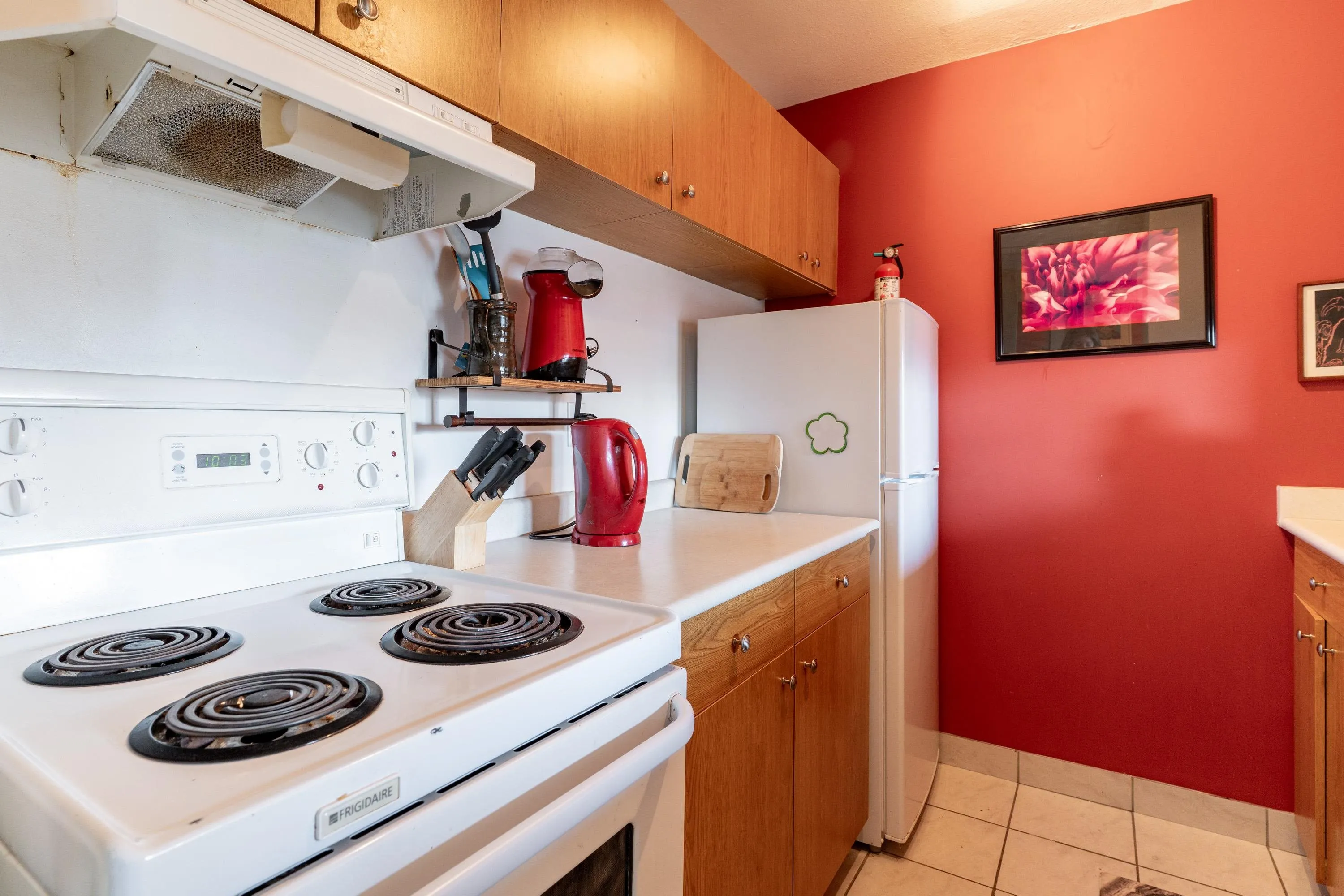 1403 1330 Harwood Street