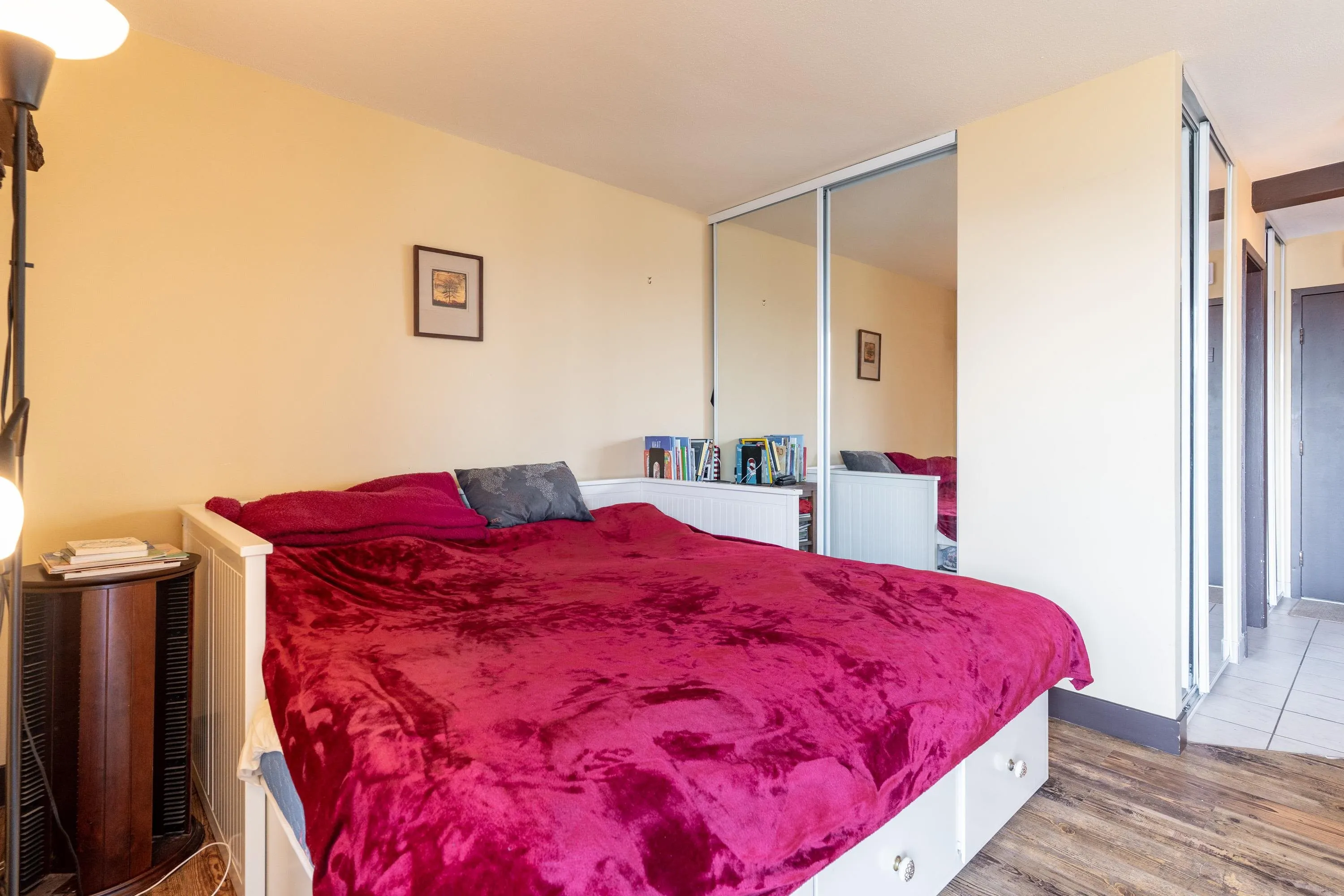 1403 1330 Harwood Street