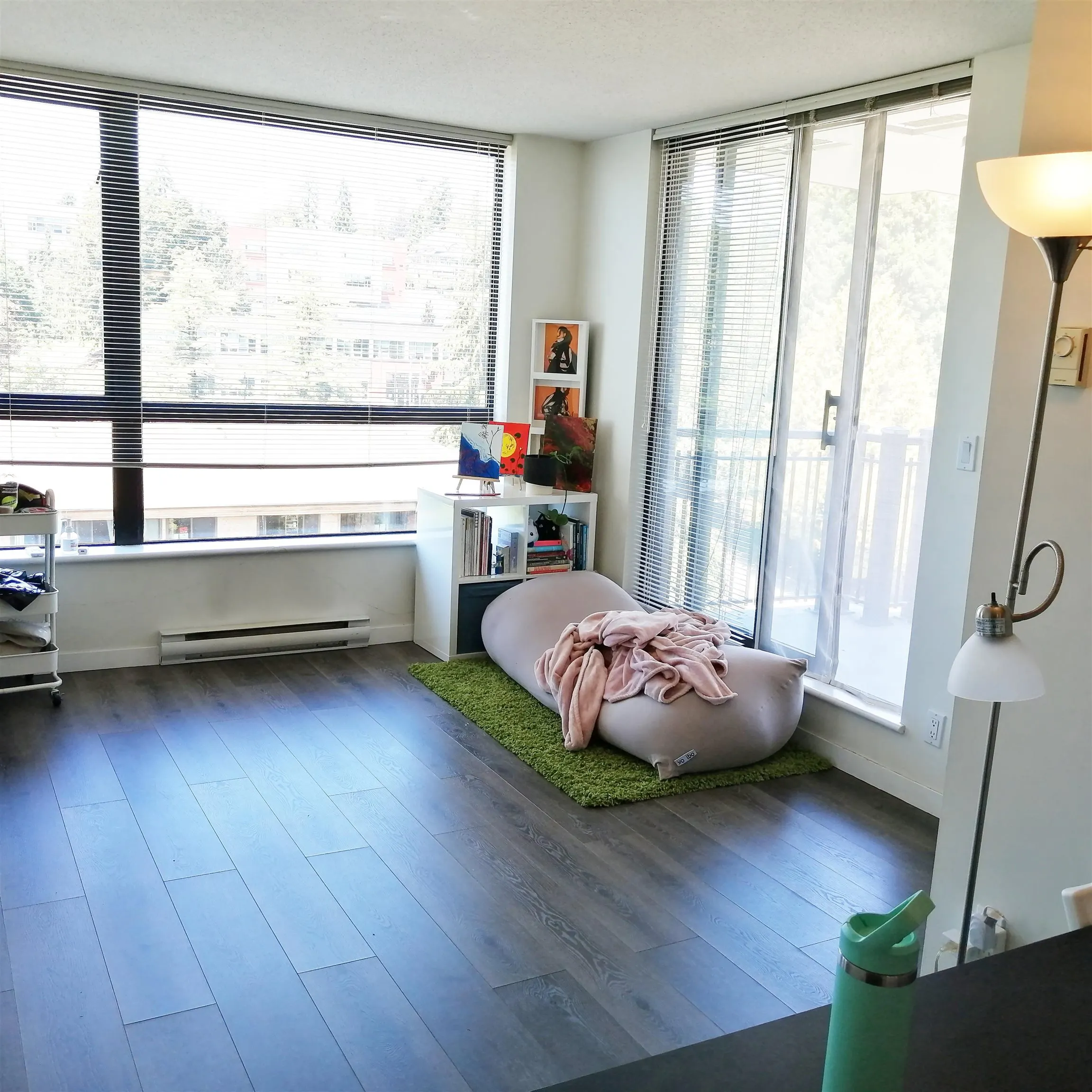 708 814 Royal Avenue