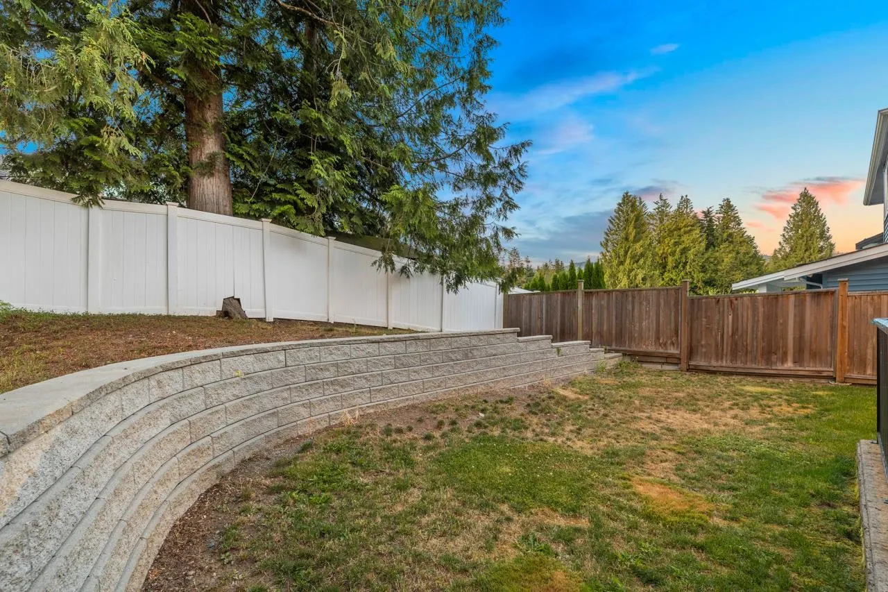 6 4581 Sumas Mountain Road