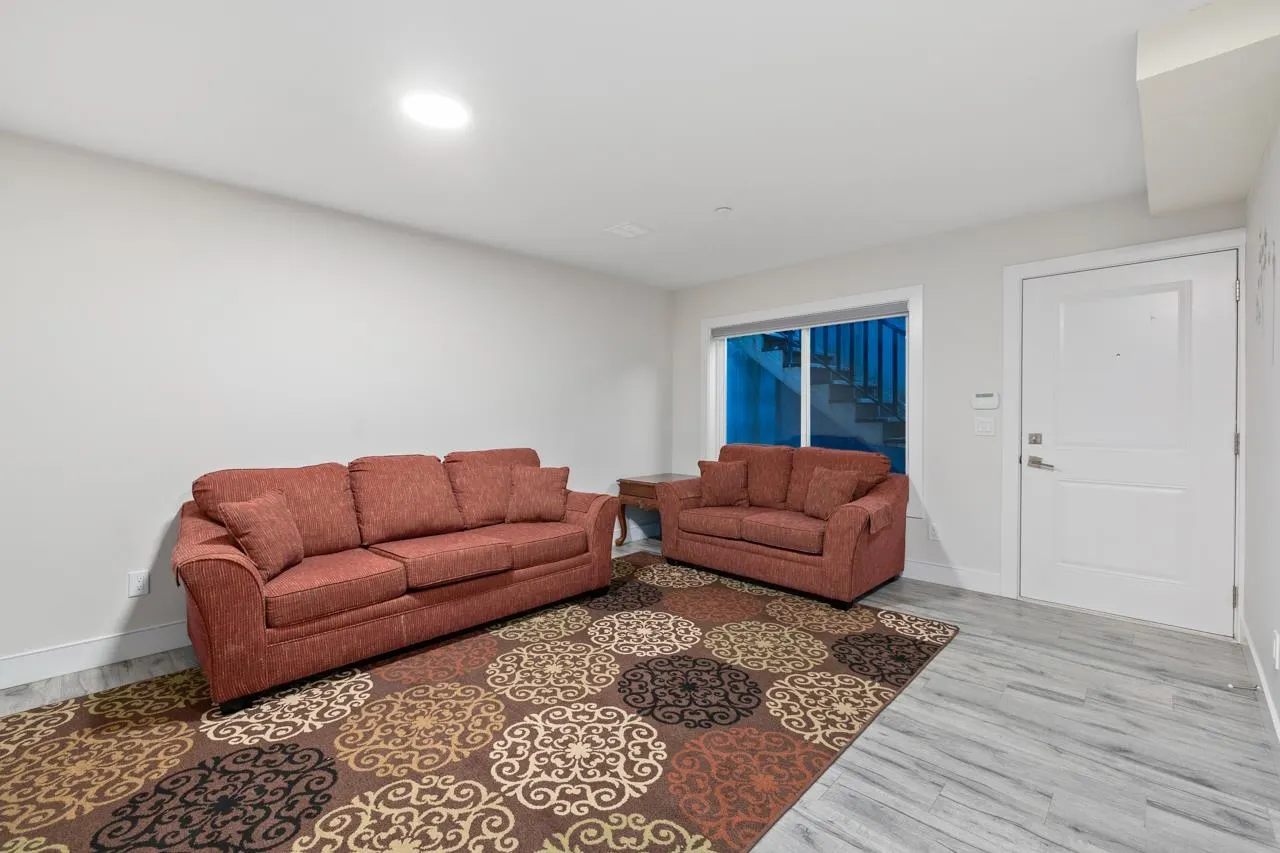 6 4581 Sumas Mountain Road