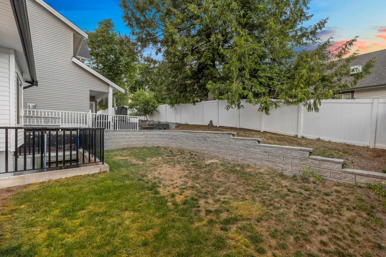 6 4581 Sumas Mountain Road